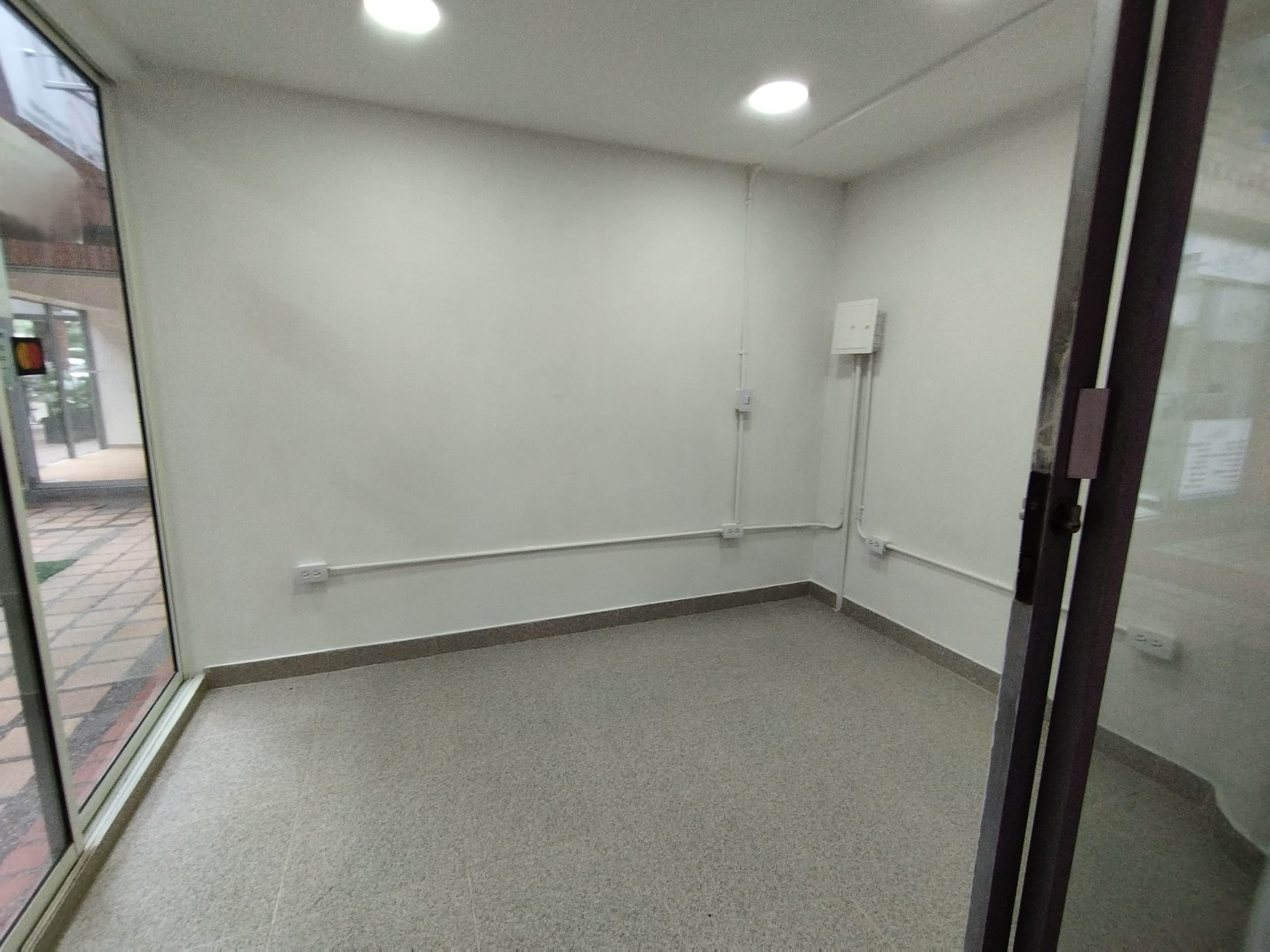 Local en arriendo en San Diego, El Poblado, Medellín — foto 1 de 6