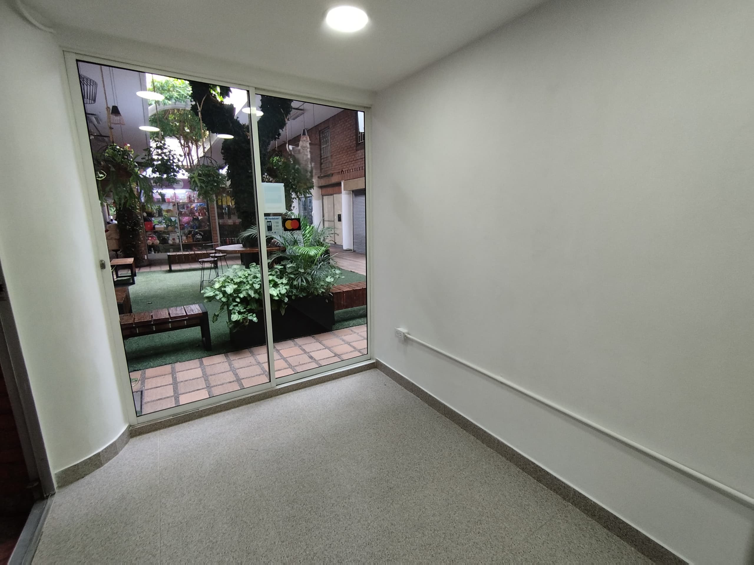 Local en arriendo en San Diego, El Poblado, Medellín — foto 2 de 6