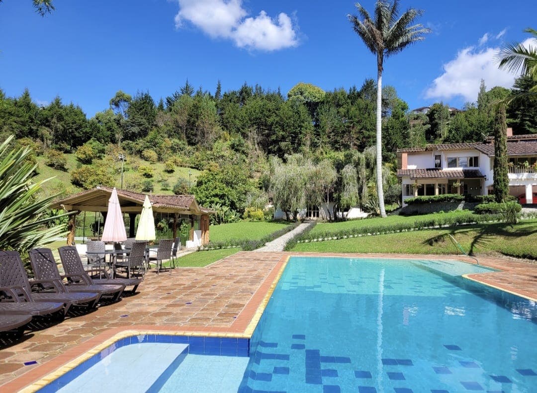 Finca en arriendo en Retiro — foto 1 de 20