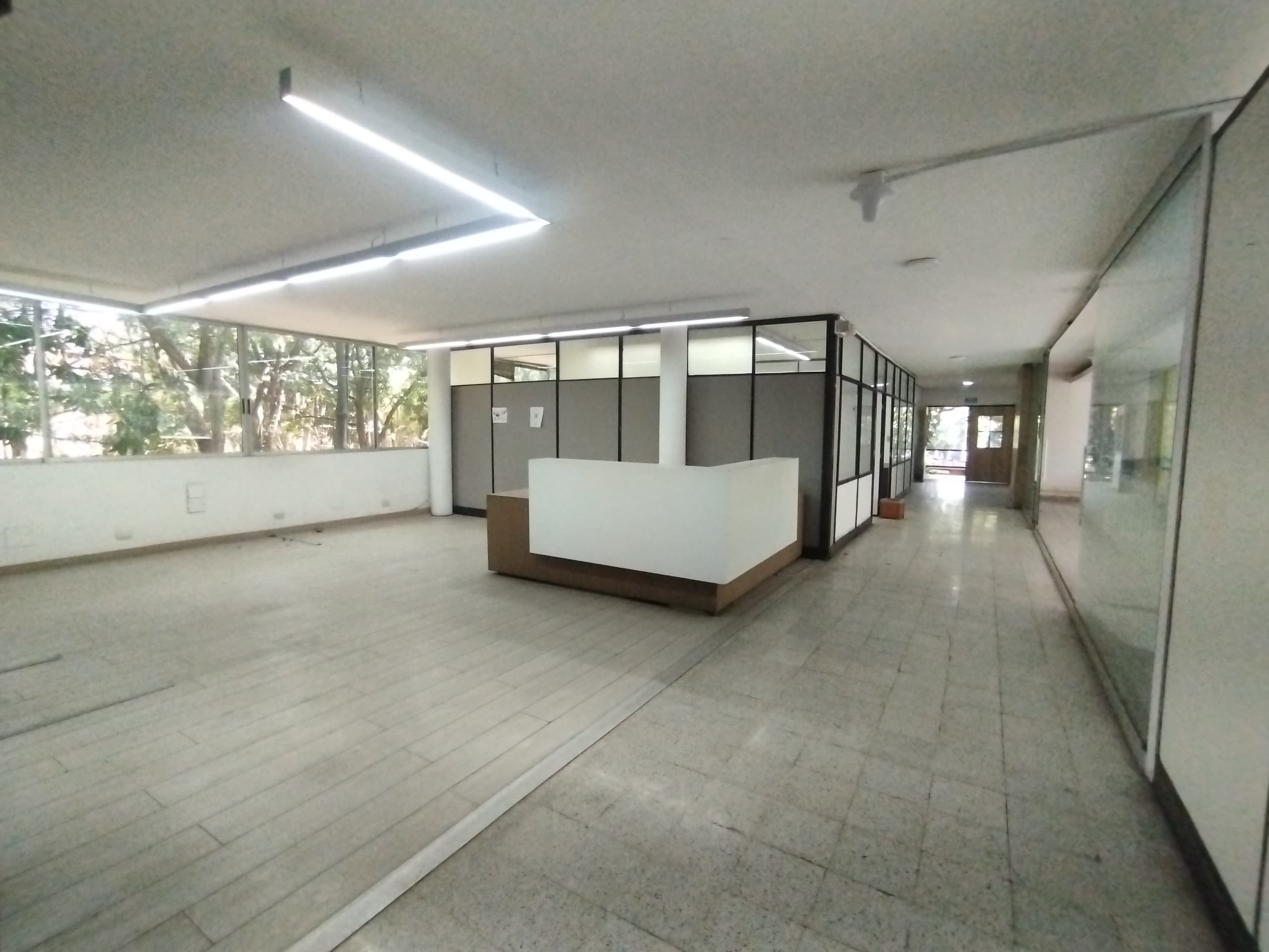 Bodega en arriendo en San Jose Obrero, Bello — foto 1 de 20