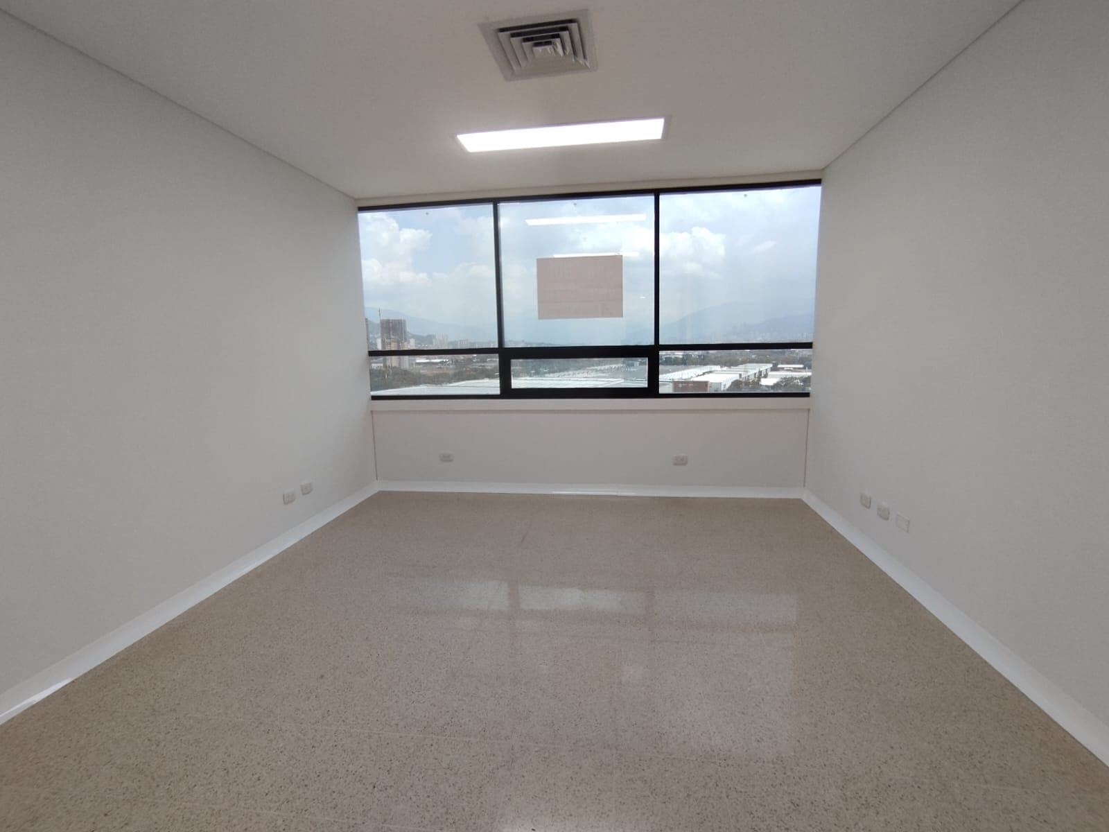 Consultorio en arriendo en Las Vegas, Envigado — foto 2 de 13