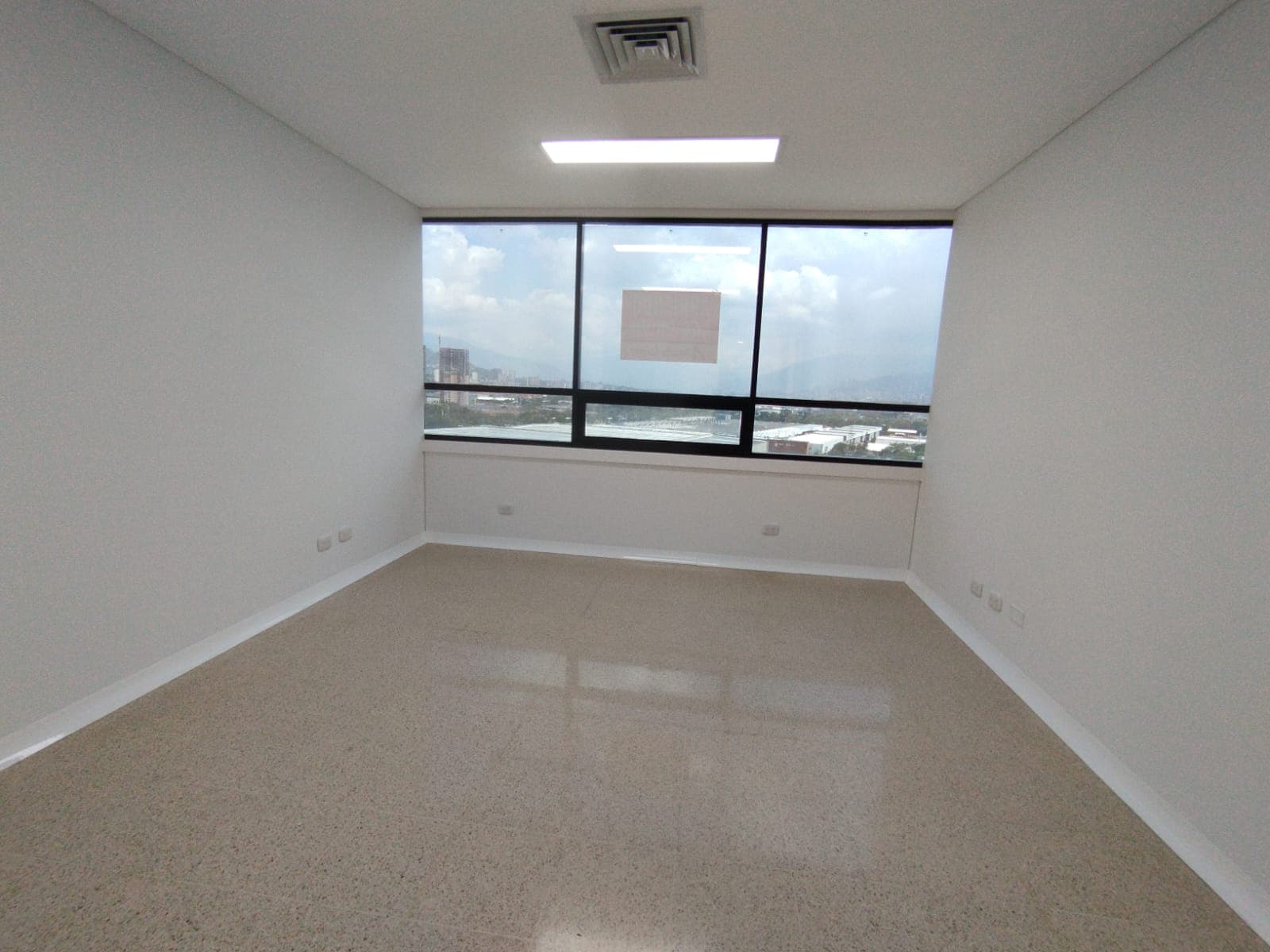 Consultorio en arriendo en Las Vegas, Envigado — foto 3 de 13