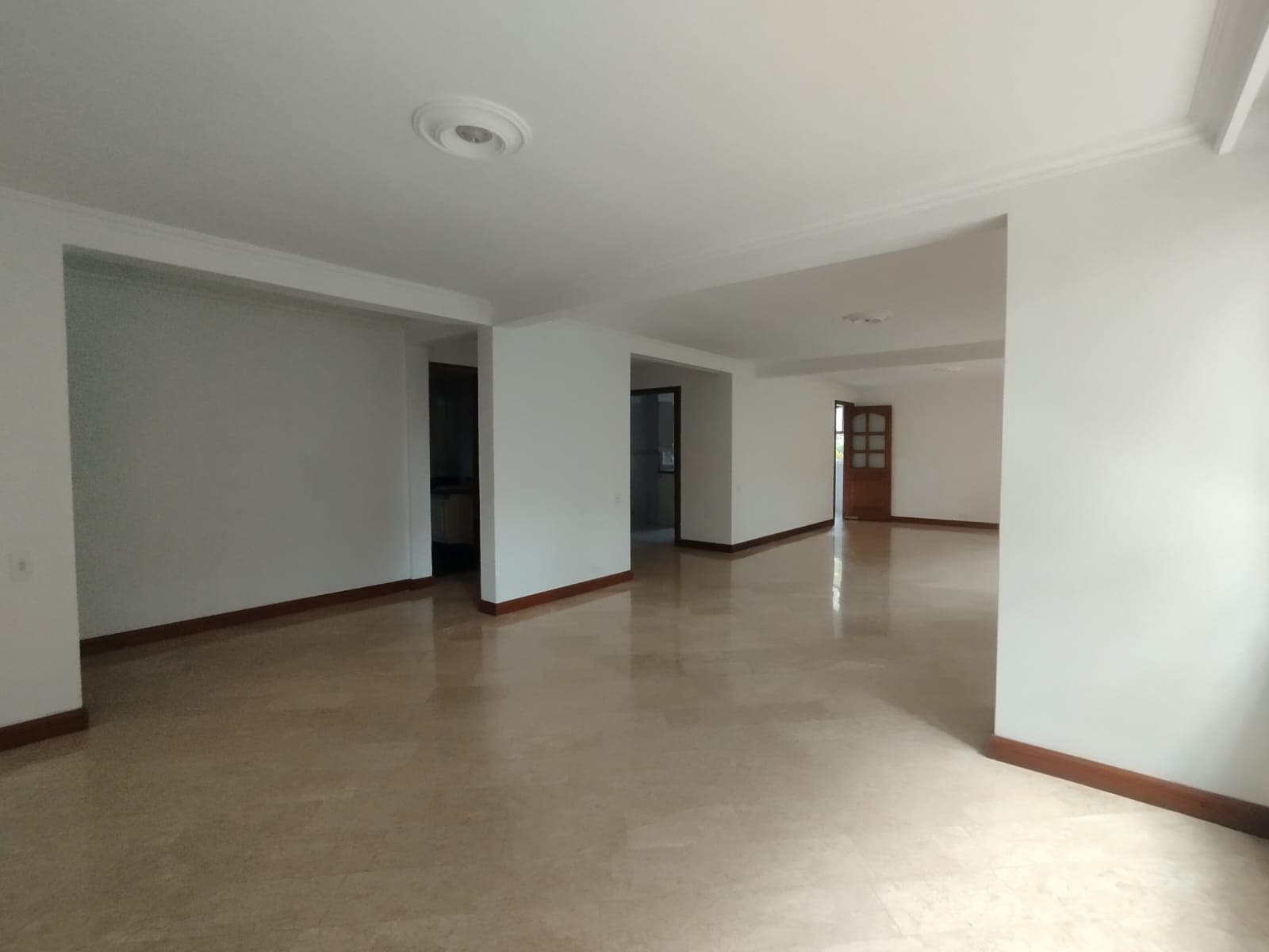 Apartamento en arriendo en Castropol, El Poblado, Medellín — foto 5 de 20