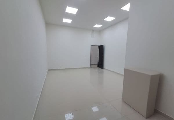 Oficina en arriendo en El Poblado, Medellín — foto 4 de 8