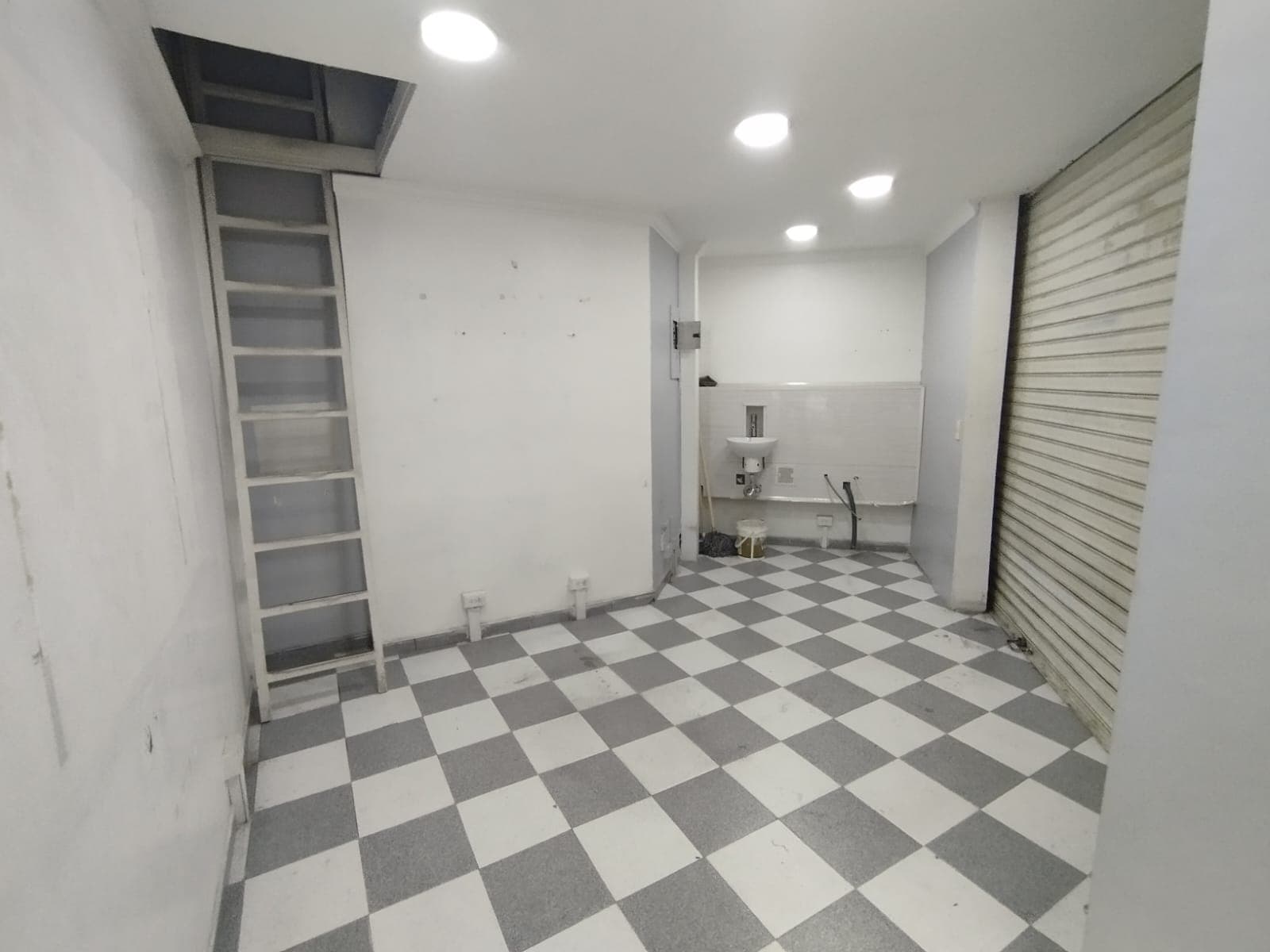 Local en arriendo en Centro, Medellín — foto 1 de 7