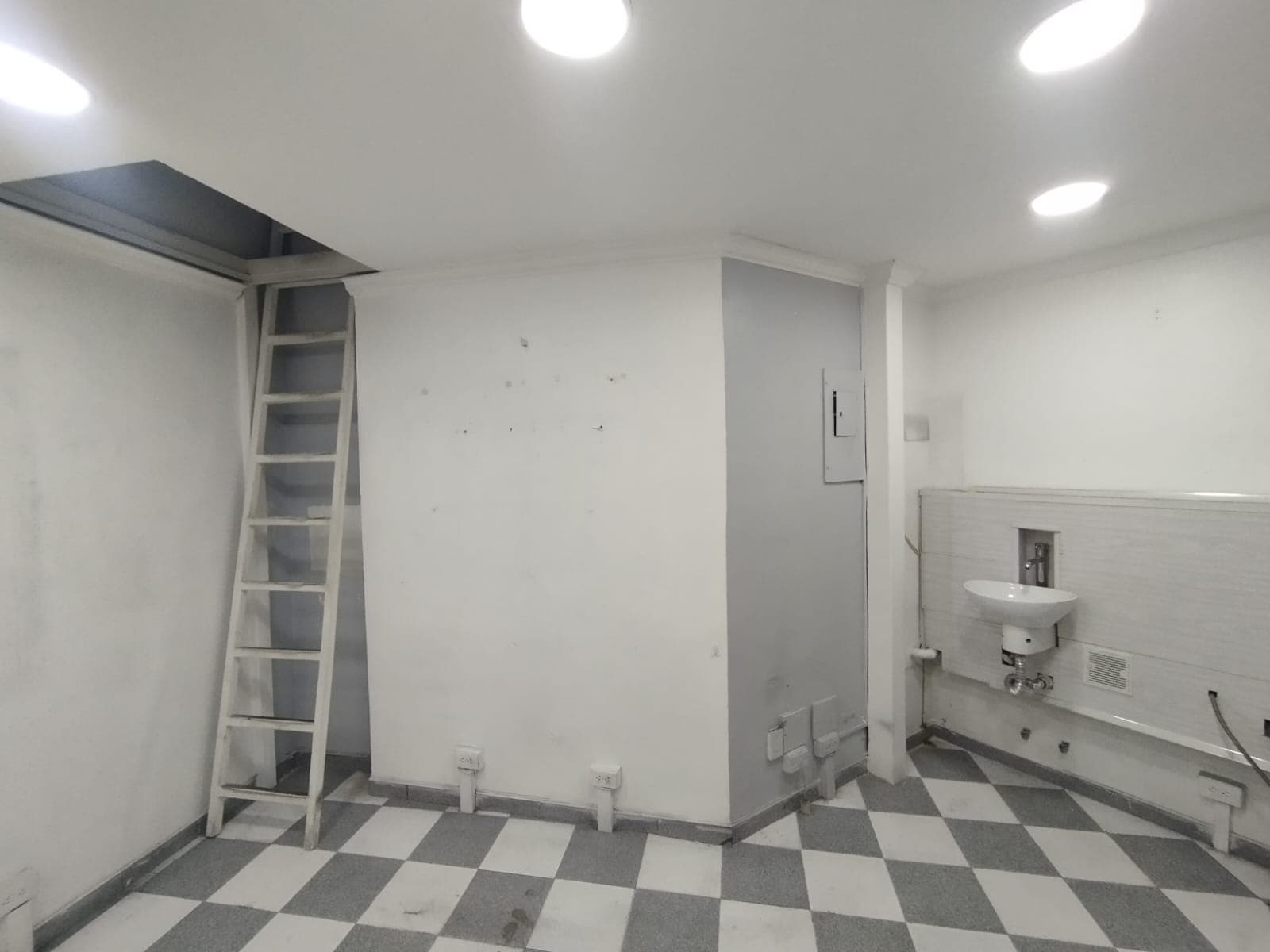 Local en arriendo en Centro, Medellín — foto 2 de 7