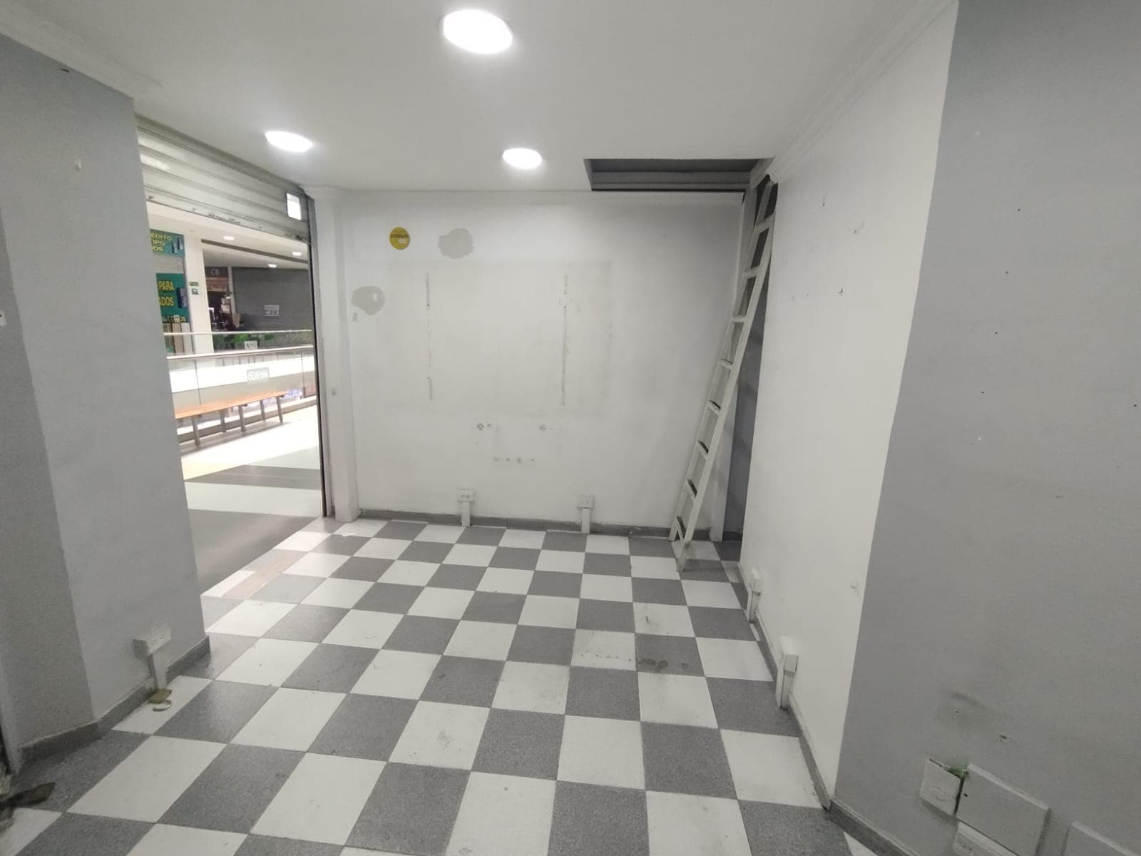 Local en arriendo en Centro, Medellín — foto 3 de 7