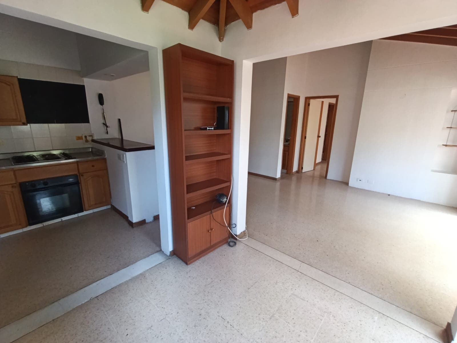 Apartamento en arriendo en La Frontera Campestre, El Poblado, Medellín — foto 3 de 16