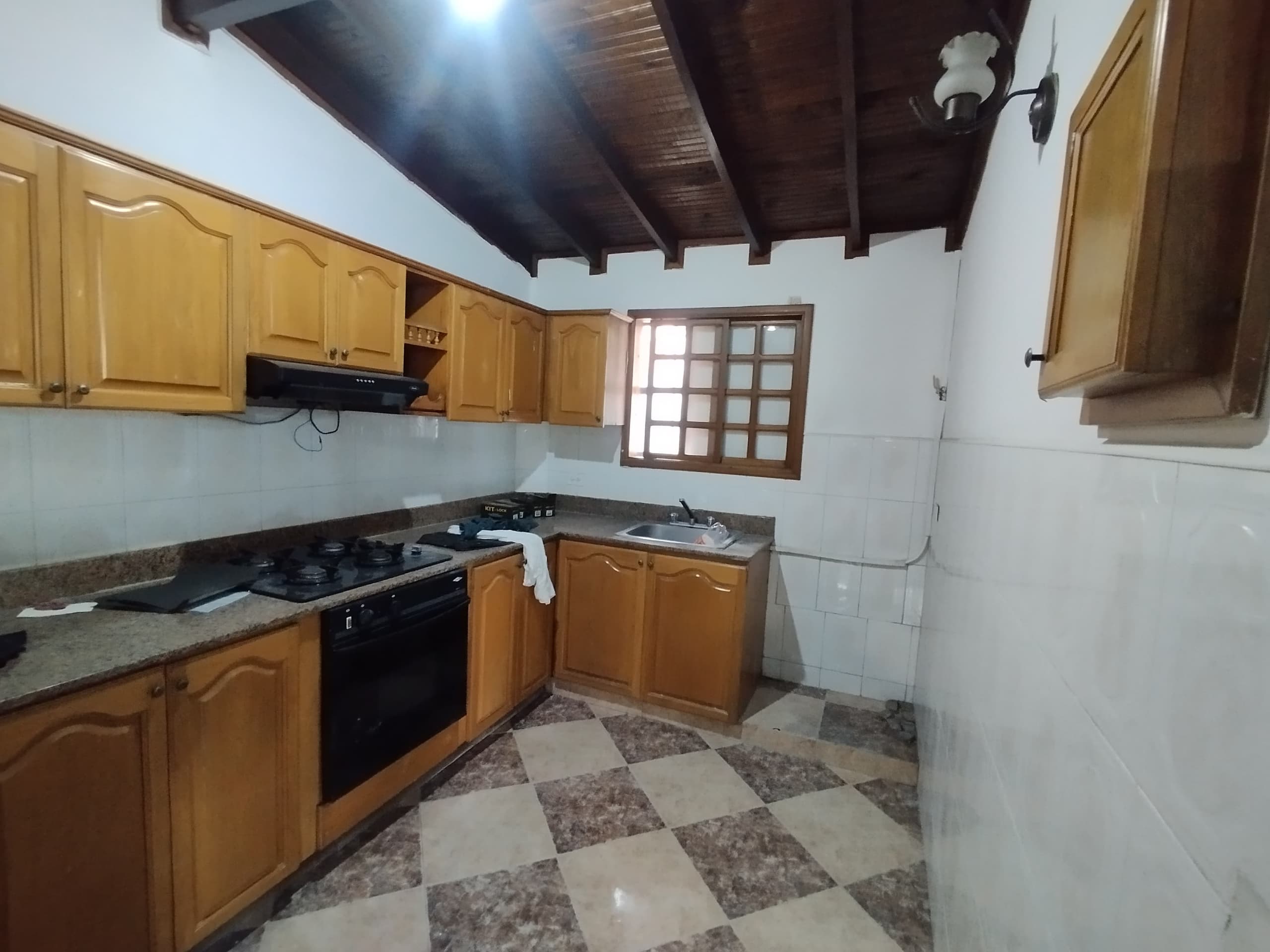 Casa Comercial en arriendo en Buenos Aires, Centro, Medellín — foto 4 de 15