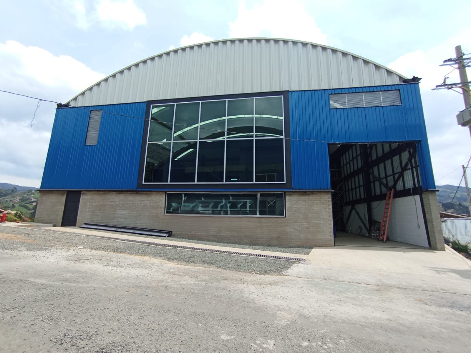 Bodega en arriendo en Guarne — foto 1 de 14