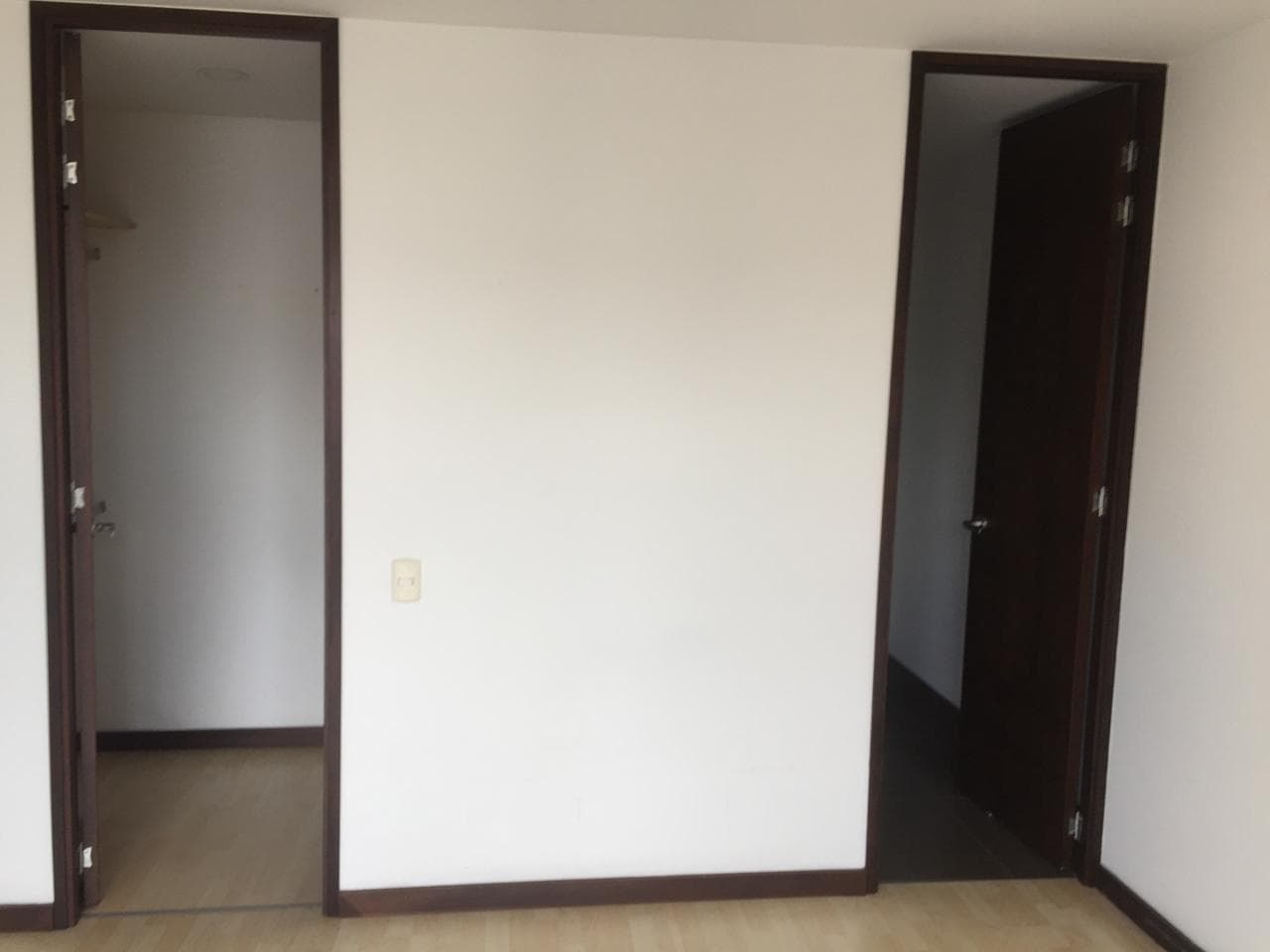 Apartamento en arriendo en Milla De Oro, El Poblado, Medellín — foto 4 de 11