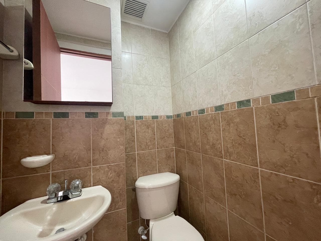 Apartaestudio en arriendo en San Joaquín, Laureles, Medellín — foto 5 de 10
