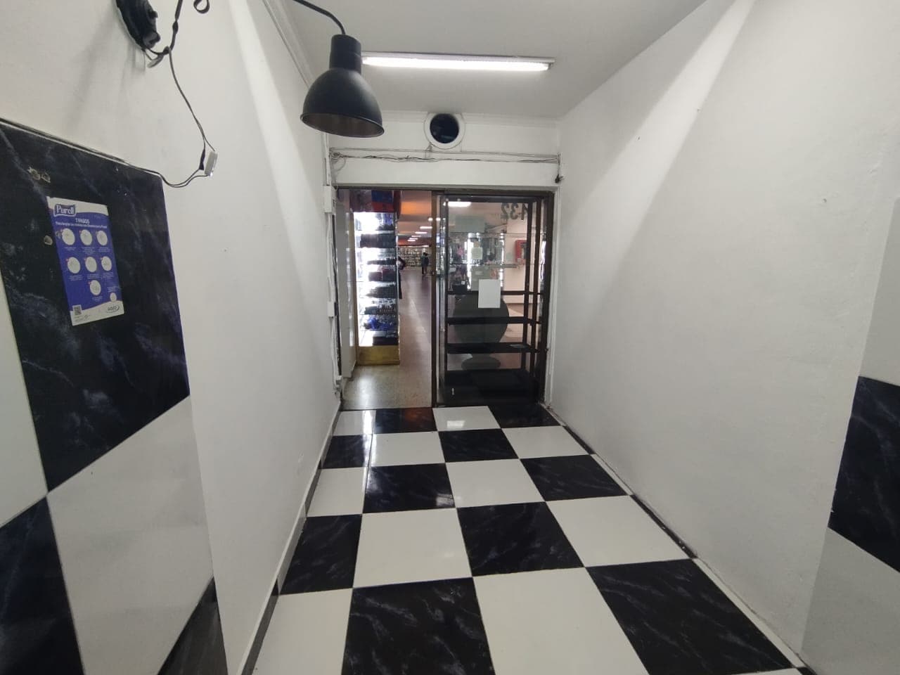 Local en arriendo en La Candelaria, Centro, Medellín — foto 4 de 8
