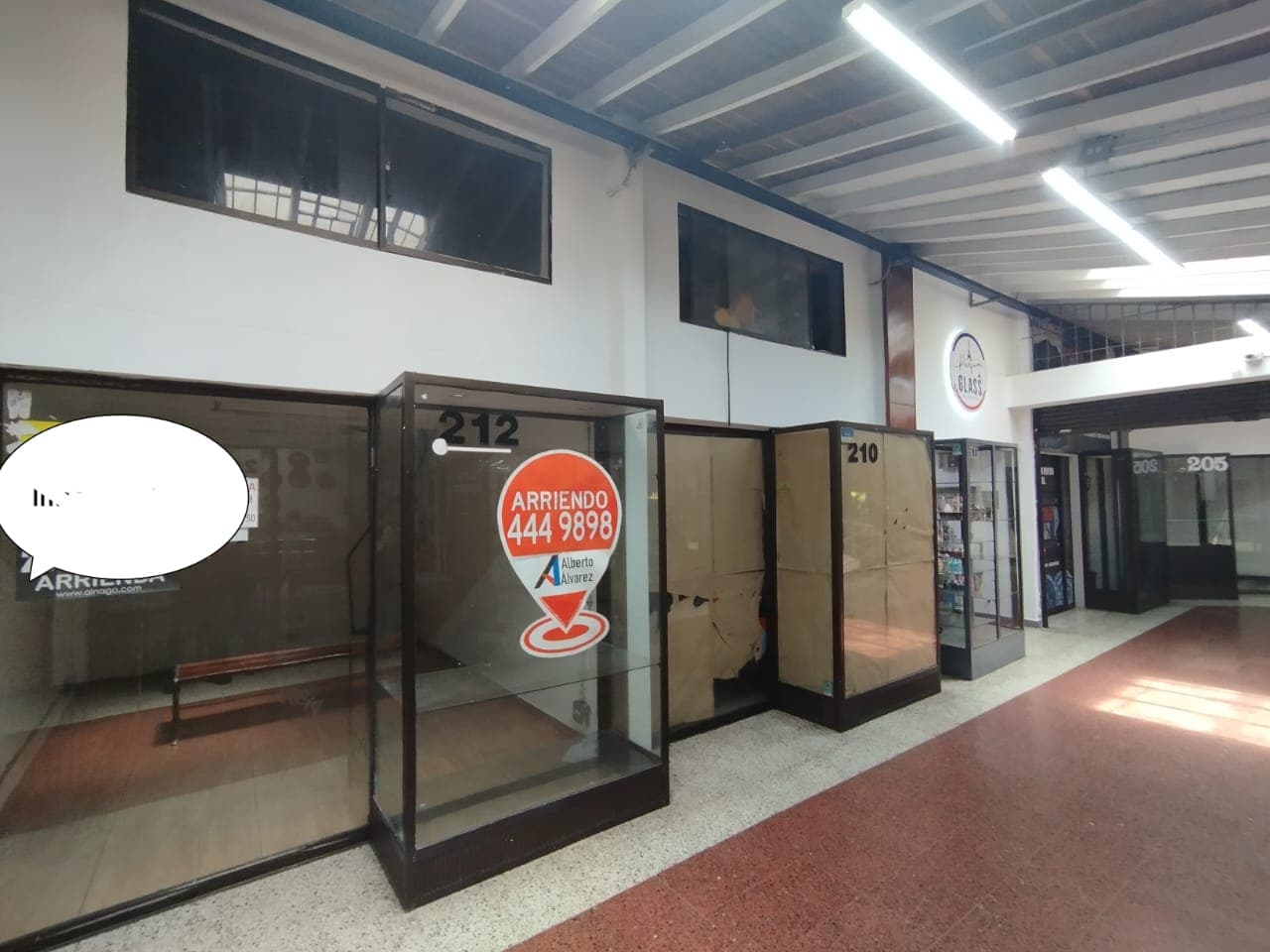 Local en arriendo en La Candelaria, Centro, Medellín — foto 2 de 8