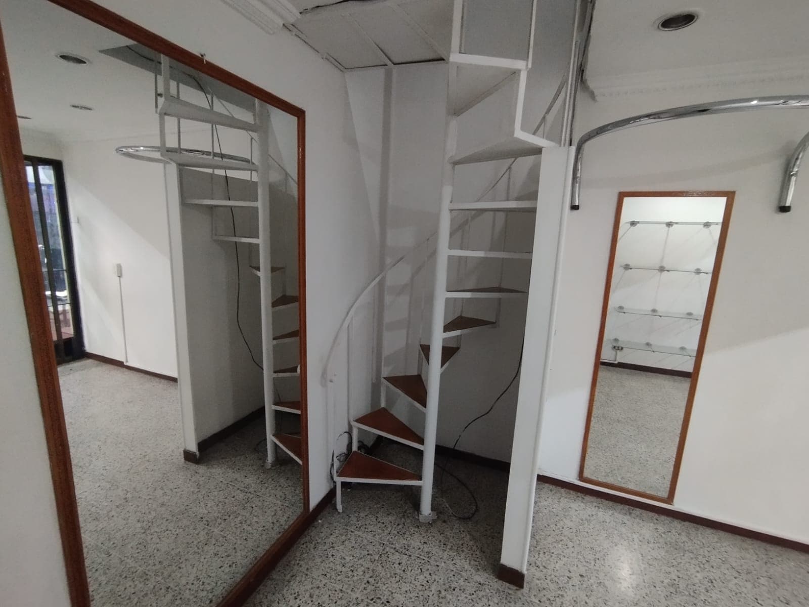 Local en arriendo en La Candelaria, Centro, Medellín — foto 4 de 7