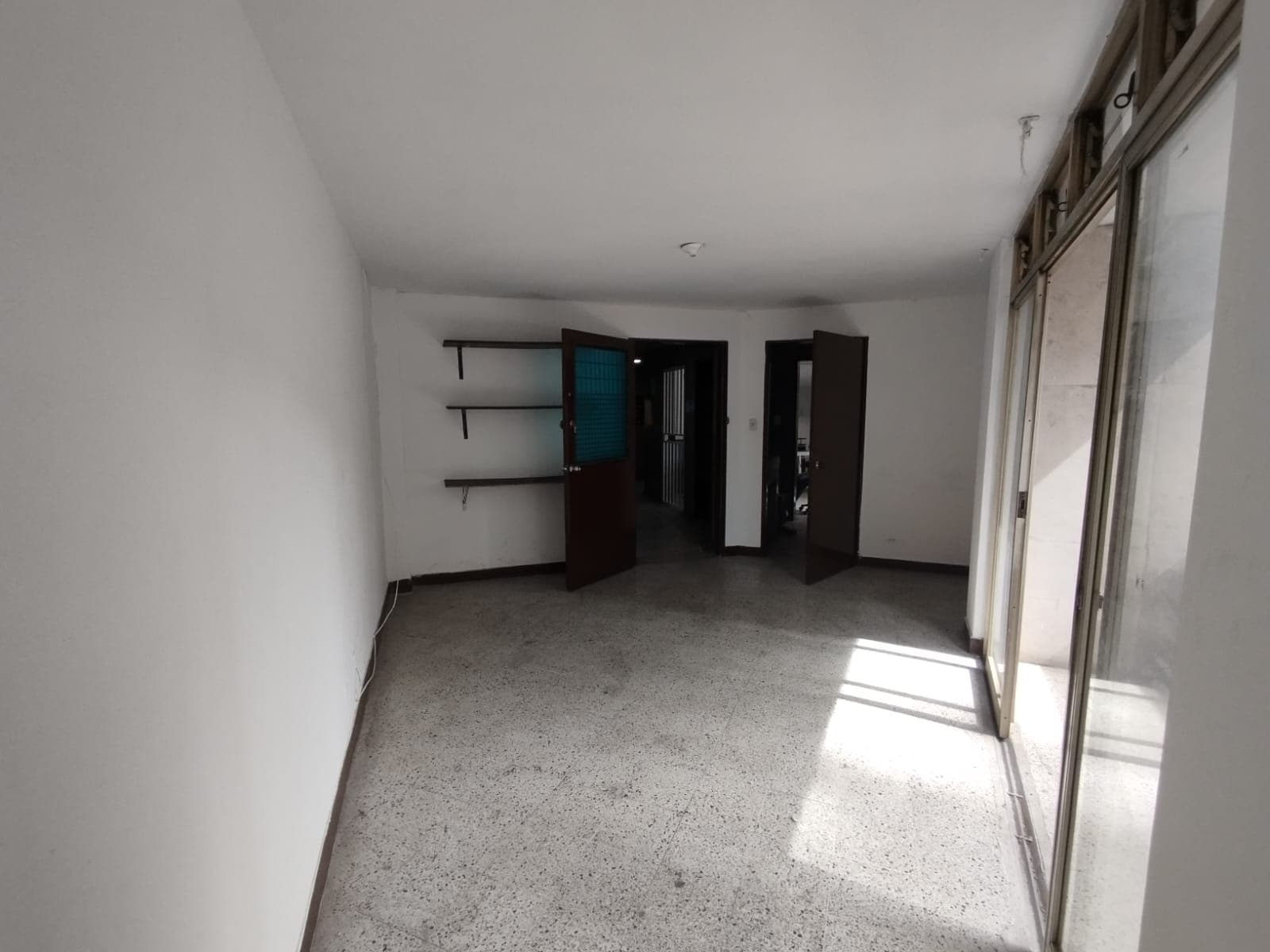 Oficina en arriendo en La Candelaria, Centro, Medellín — foto 4 de 10