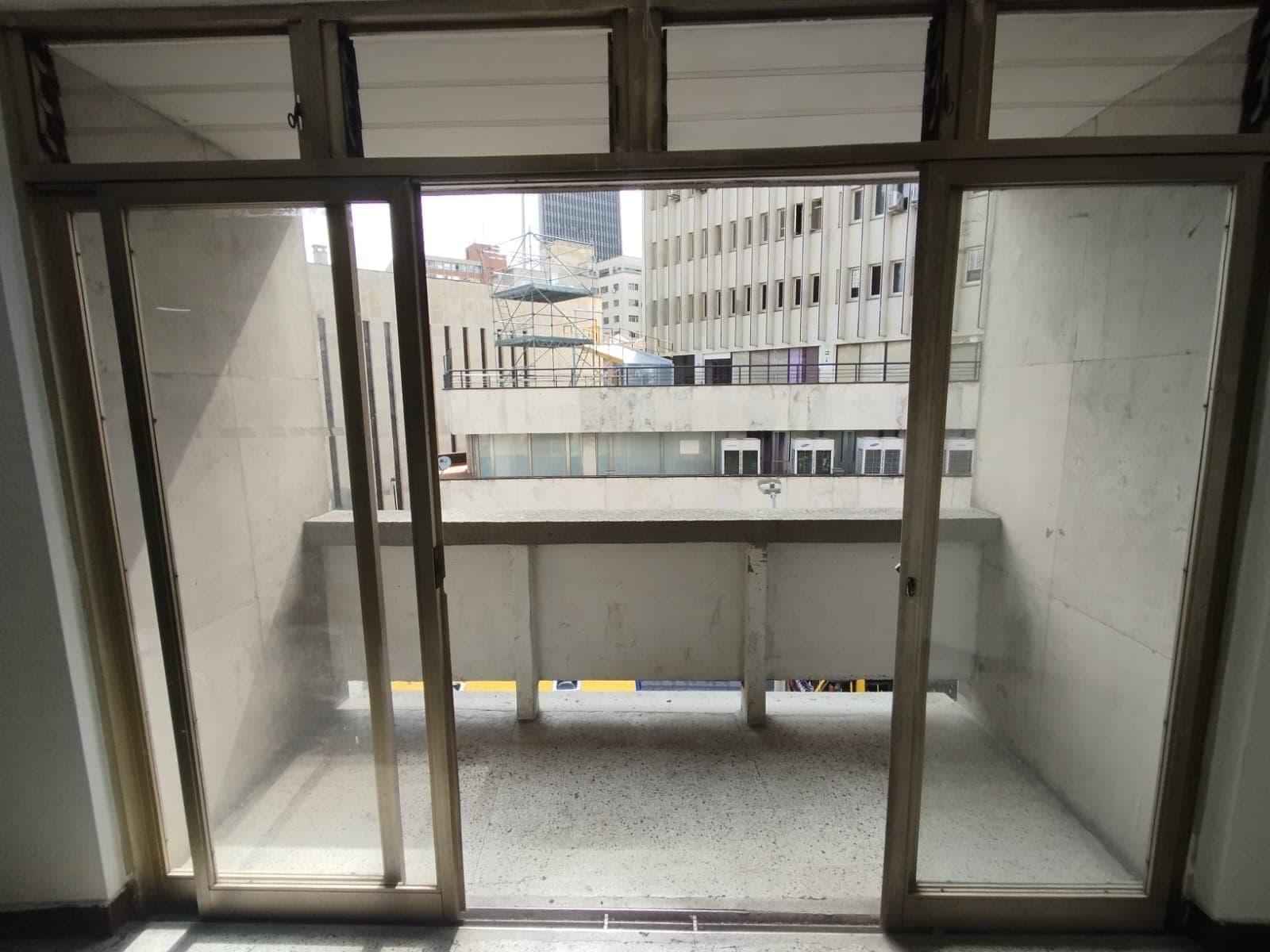 Oficina en arriendo en La Candelaria, Centro, Medellín — foto 5 de 9