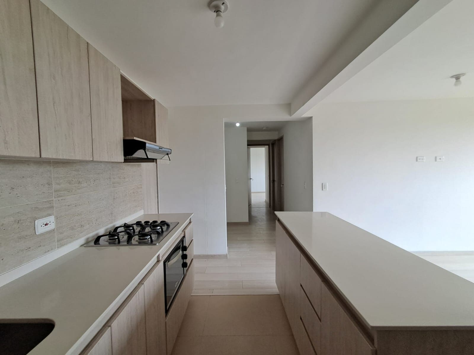 Apartamento en arriendo en San Antonio de Pereira, Rionegro — foto 1 de 14