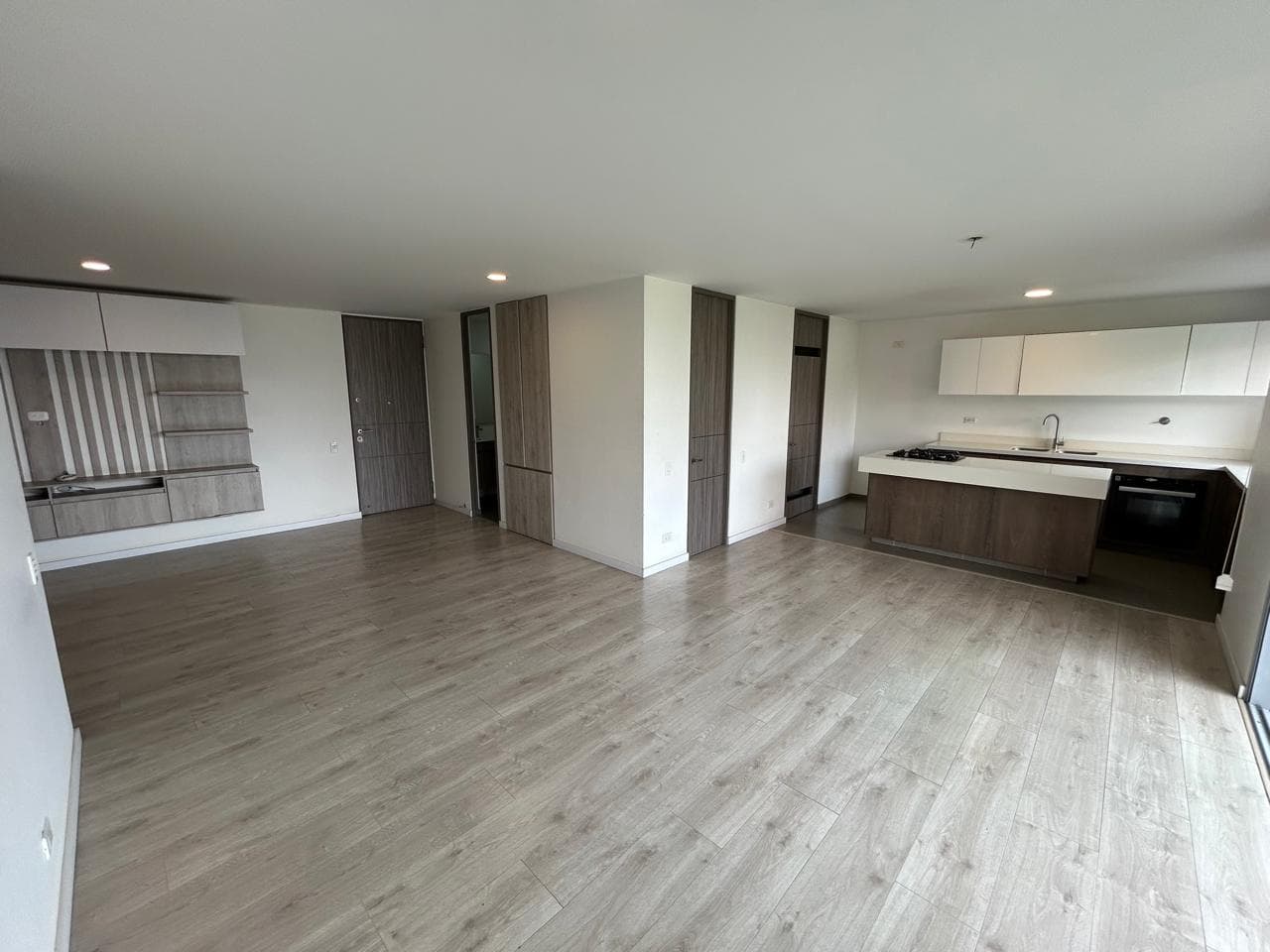 Apartamento en arriendo en Cumbres, Envigado — foto 1 de 10