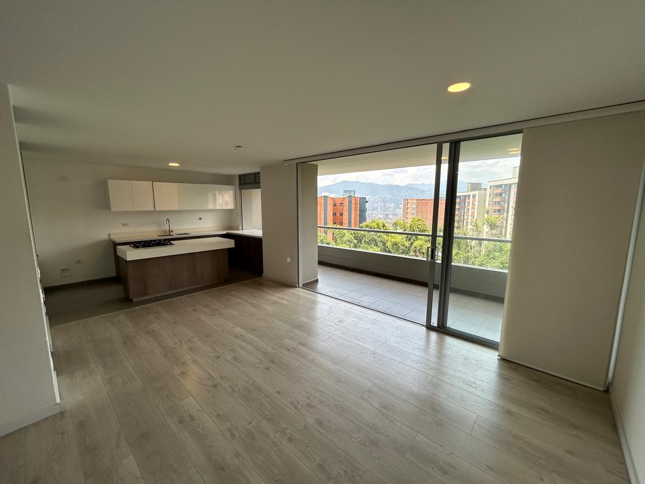 Apartamento en arriendo en Cumbres, Envigado — foto 2 de 10