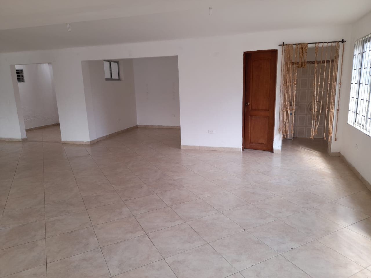 Local en arriendo en El Carmen De Viboral — foto 3 de 8