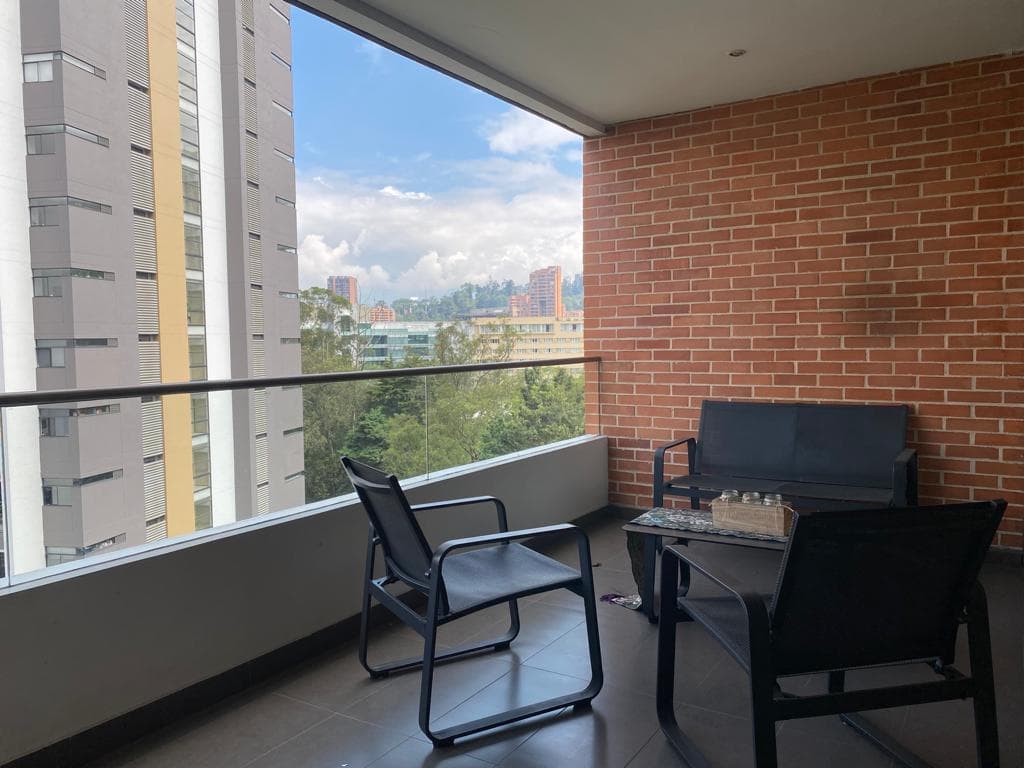 Apartamento en arriendo en Las Lomas, El Poblado, Medellín — foto 4 de 12