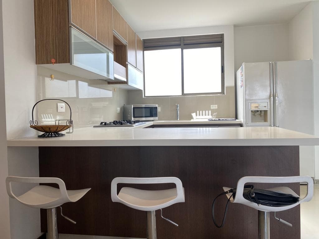 Apartamento en arriendo en Las Lomas, El Poblado, Medellín — foto 5 de 12