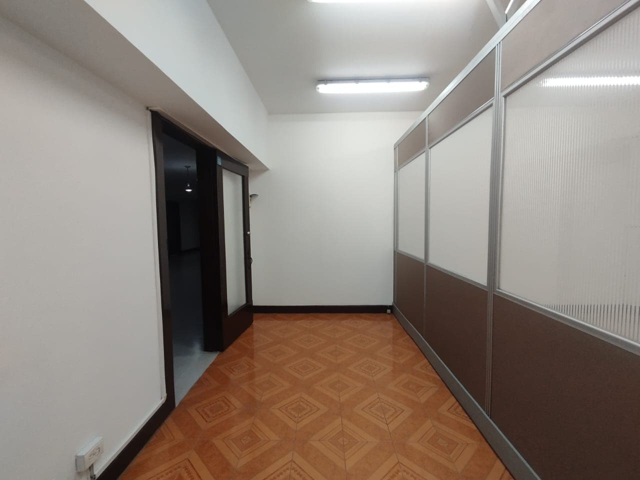 Oficina en arriendo en La Candelaria, Centro, Medellín — foto 3 de 13