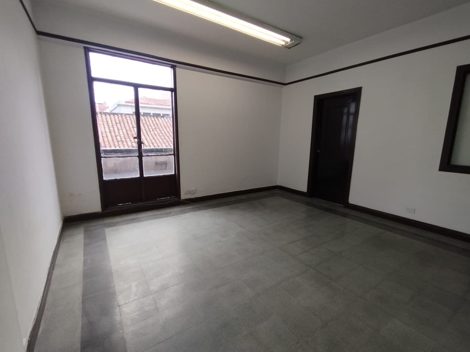 Oficina en arriendo en La Candelaria, Centro, Medellín — foto 2 de 11