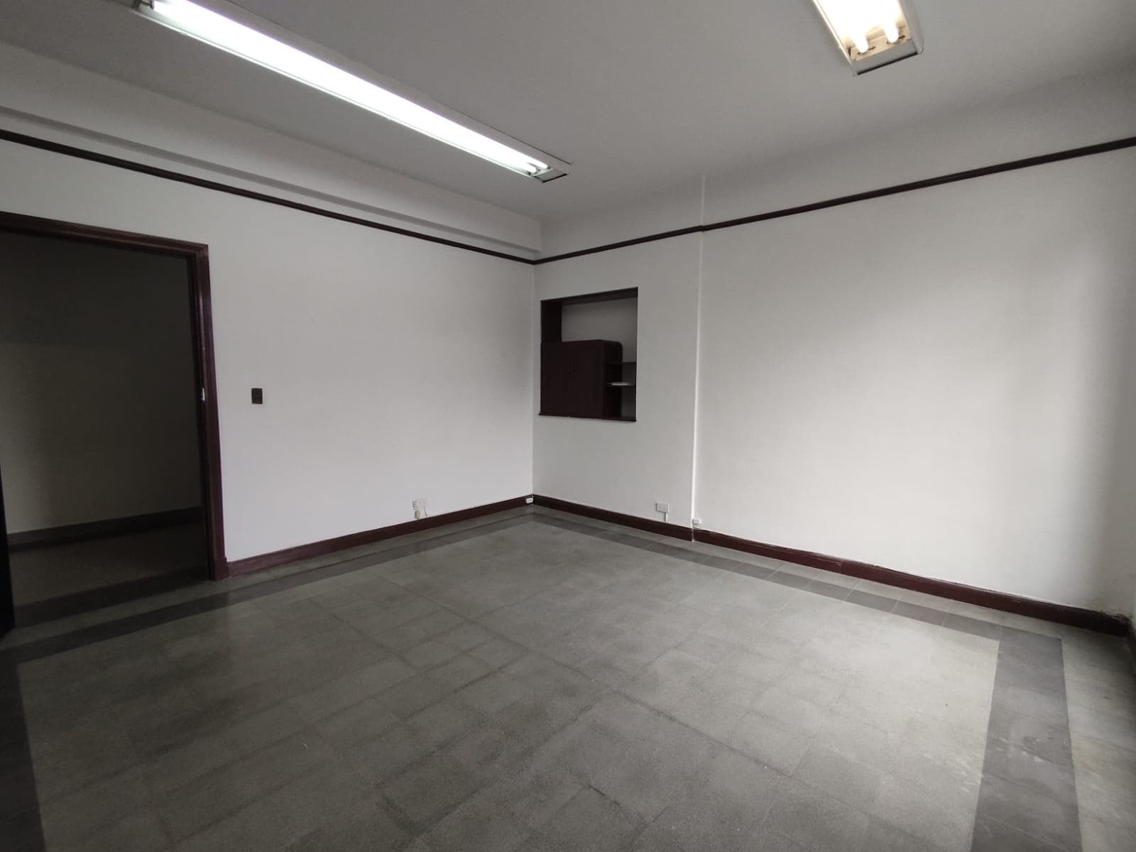 Oficina en arriendo en La Candelaria, Centro, Medellín — foto 3 de 11