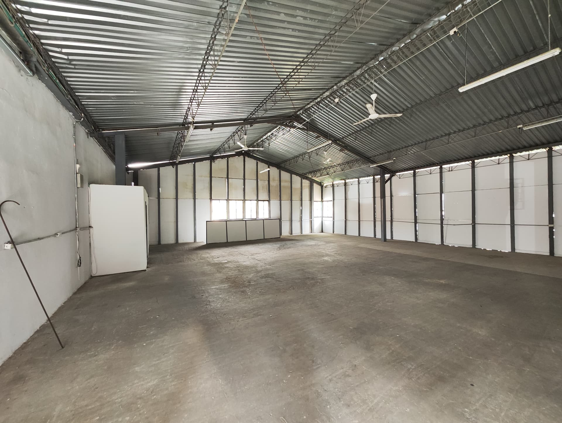 Bodega en arriendo en Las Palmas, Centro, Medellín — foto 1 de 12