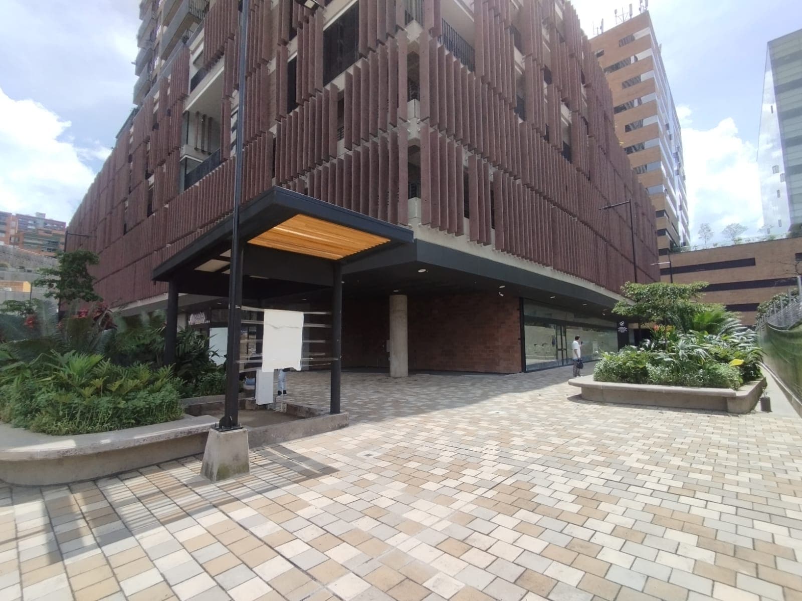 Burbuja en arriendo en Ciudad Del Rio, El Poblado, Medellín — foto 1 de 13