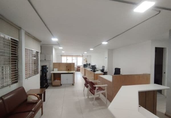 Oficina en arriendo en Florida Nueva, Laureles, Medellín — foto 5 de 11
