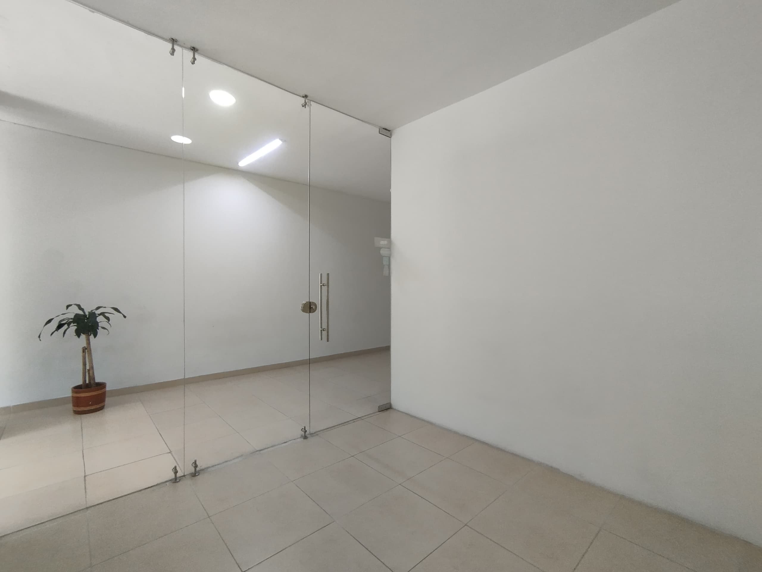 Local en arriendo en Parque De, Envigado — foto 3 de 8