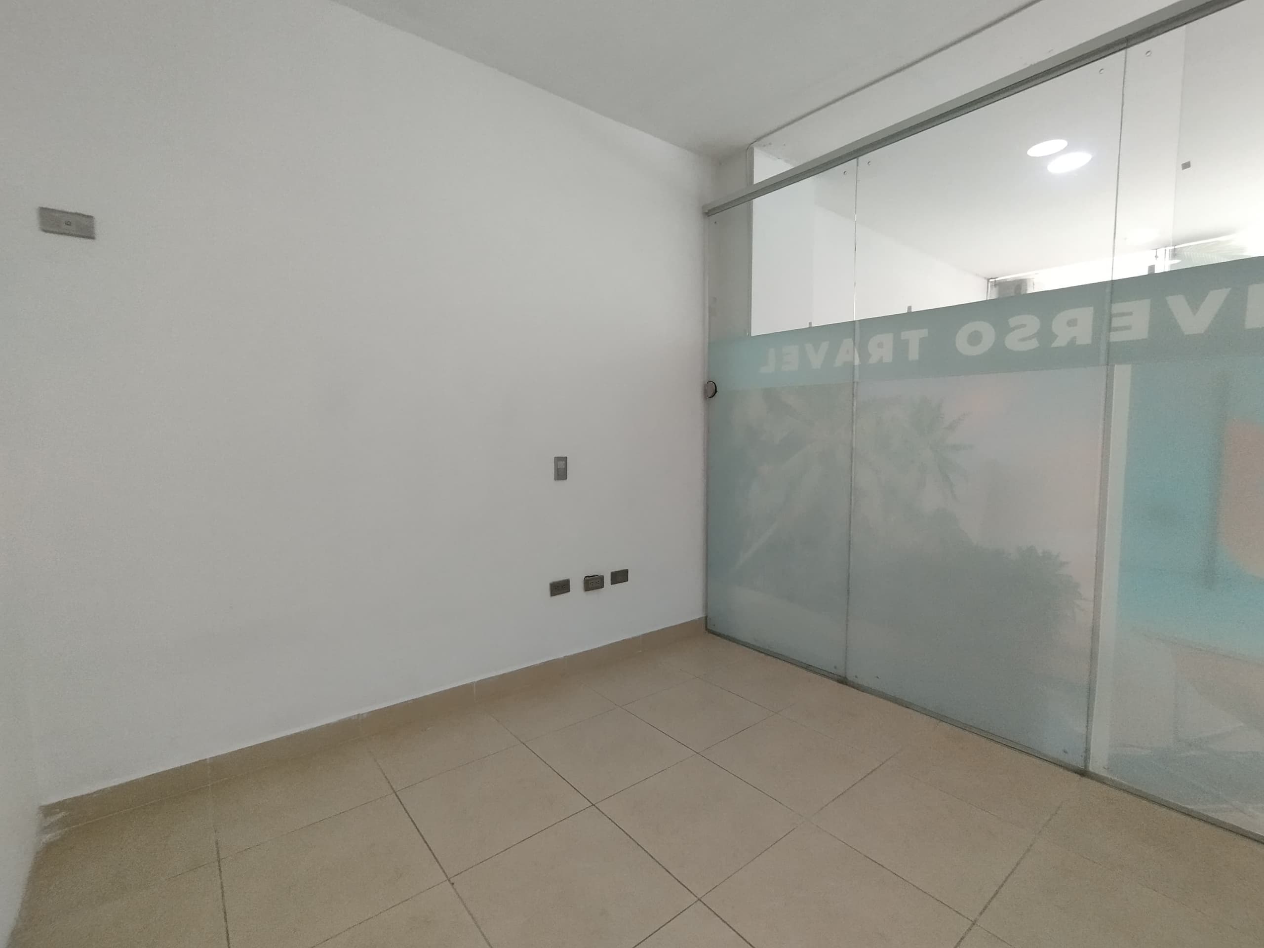 Local en arriendo en Parque De, Envigado — foto 5 de 8