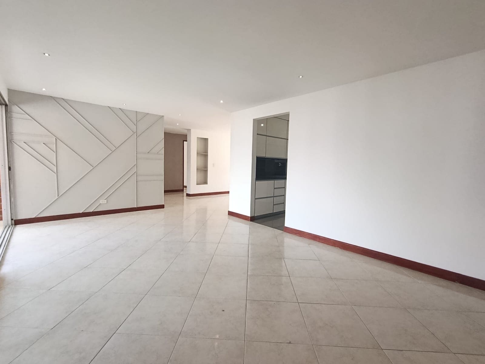 Apartamento en arriendo en Castropol, El Poblado, Medellín — foto 2 de 20