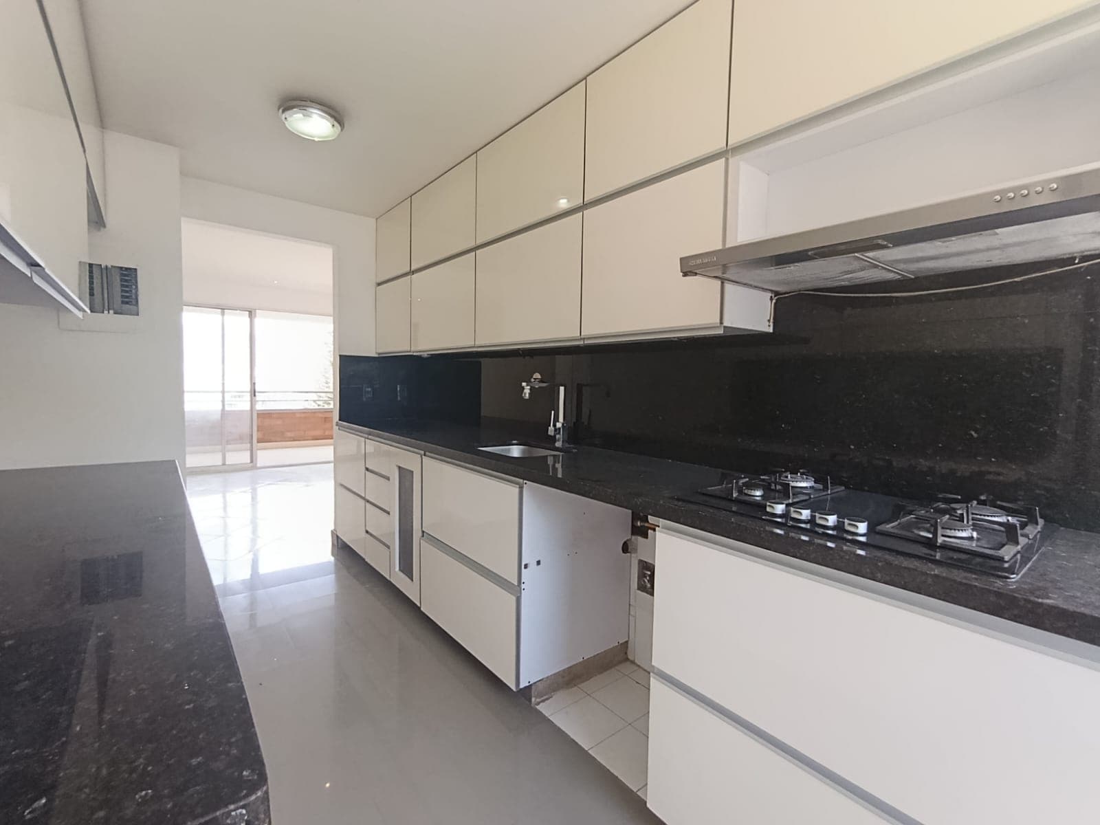 Apartamento en arriendo en Castropol, El Poblado, Medellín — foto 4 de 20