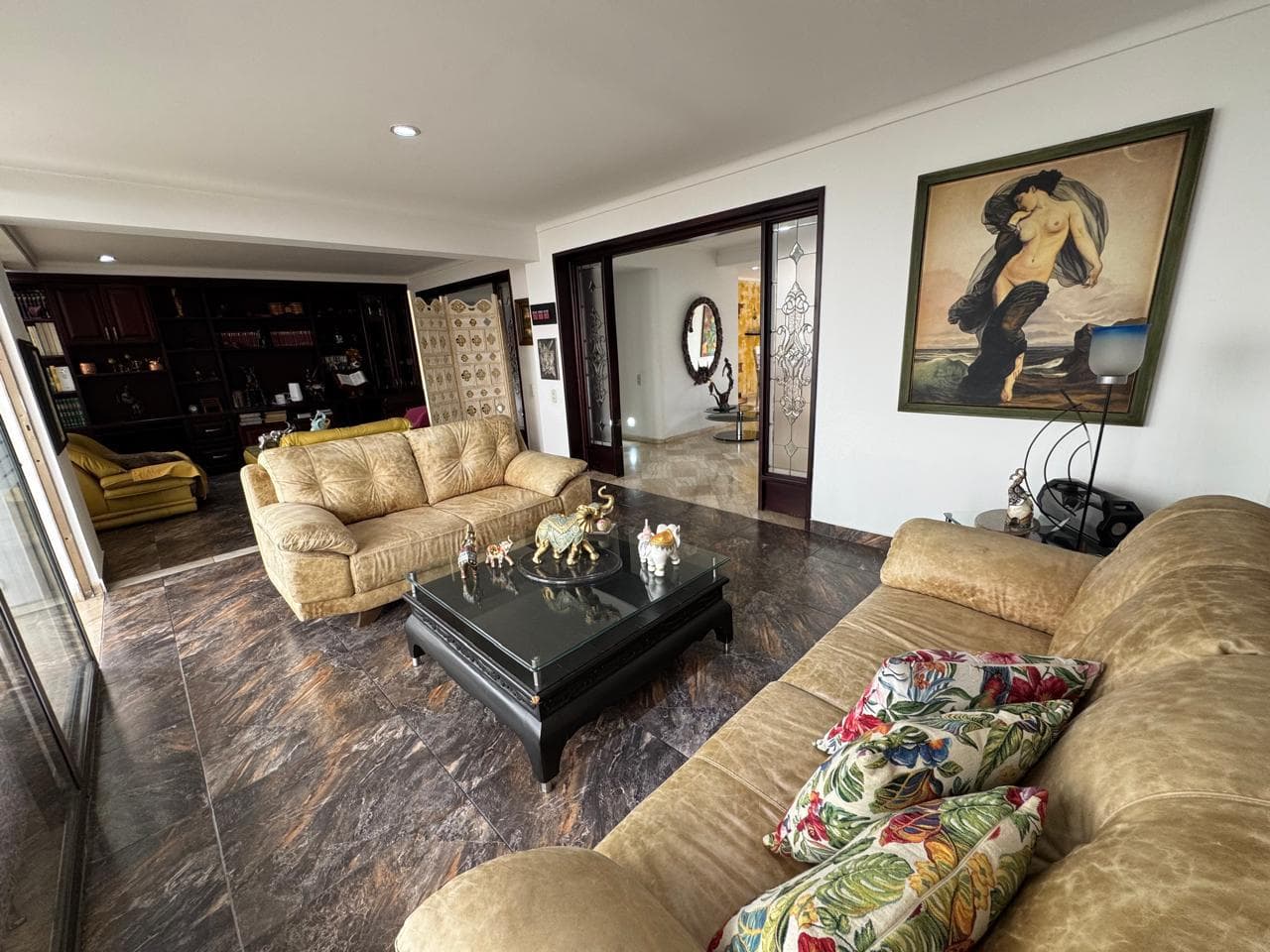 Apartamento en arriendo en Los Balsos, El Poblado, Medellín — foto 2 de 20