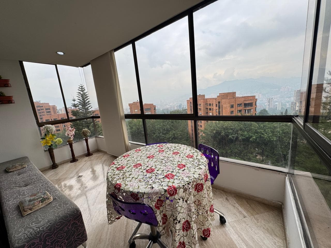 Apartamento en arriendo en Los Balsos, El Poblado, Medellín — foto 5 de 20