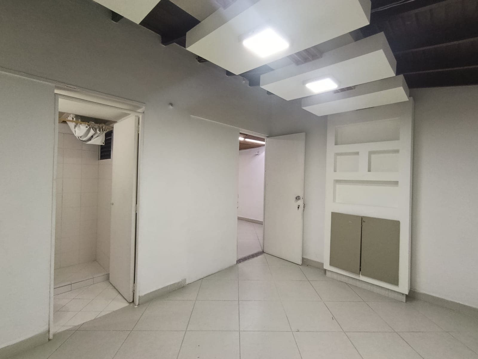 Local en arriendo en Conquistadores, Laureles, Medellín — foto 4 de 12