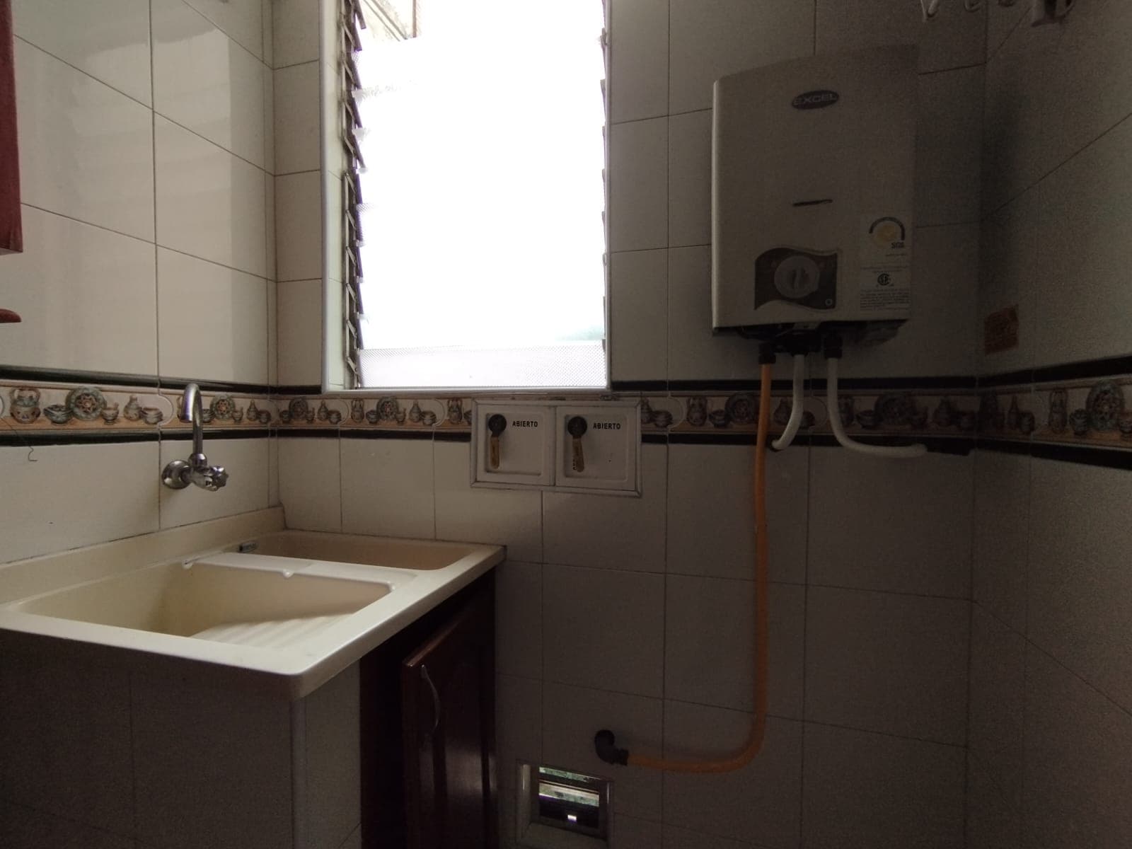 Apartamento en arriendo en Loma del Indio, El Poblado, Medellín — foto 4 de 17