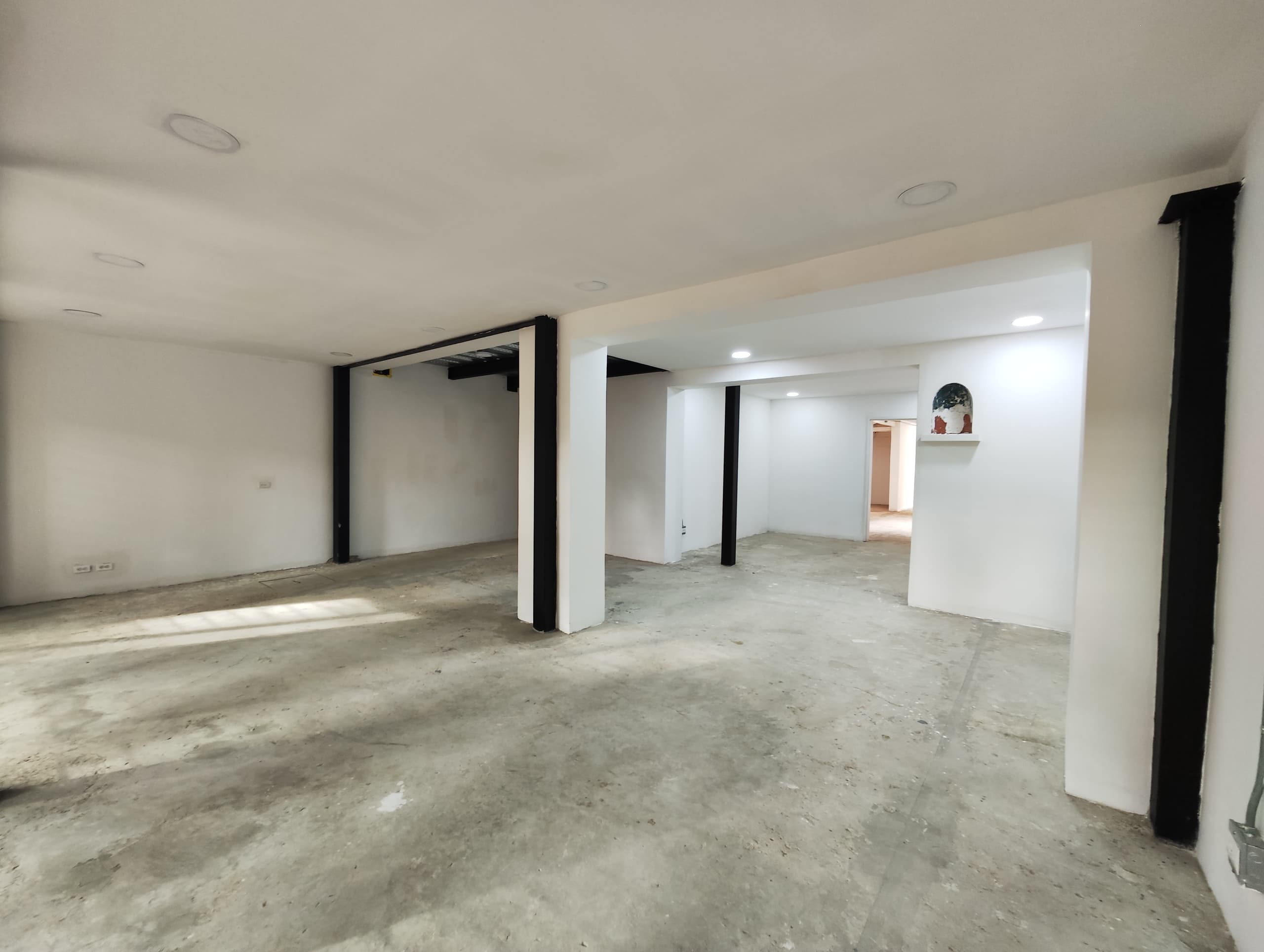 Local en arriendo en Laureles, Medellín — foto 3 de 11