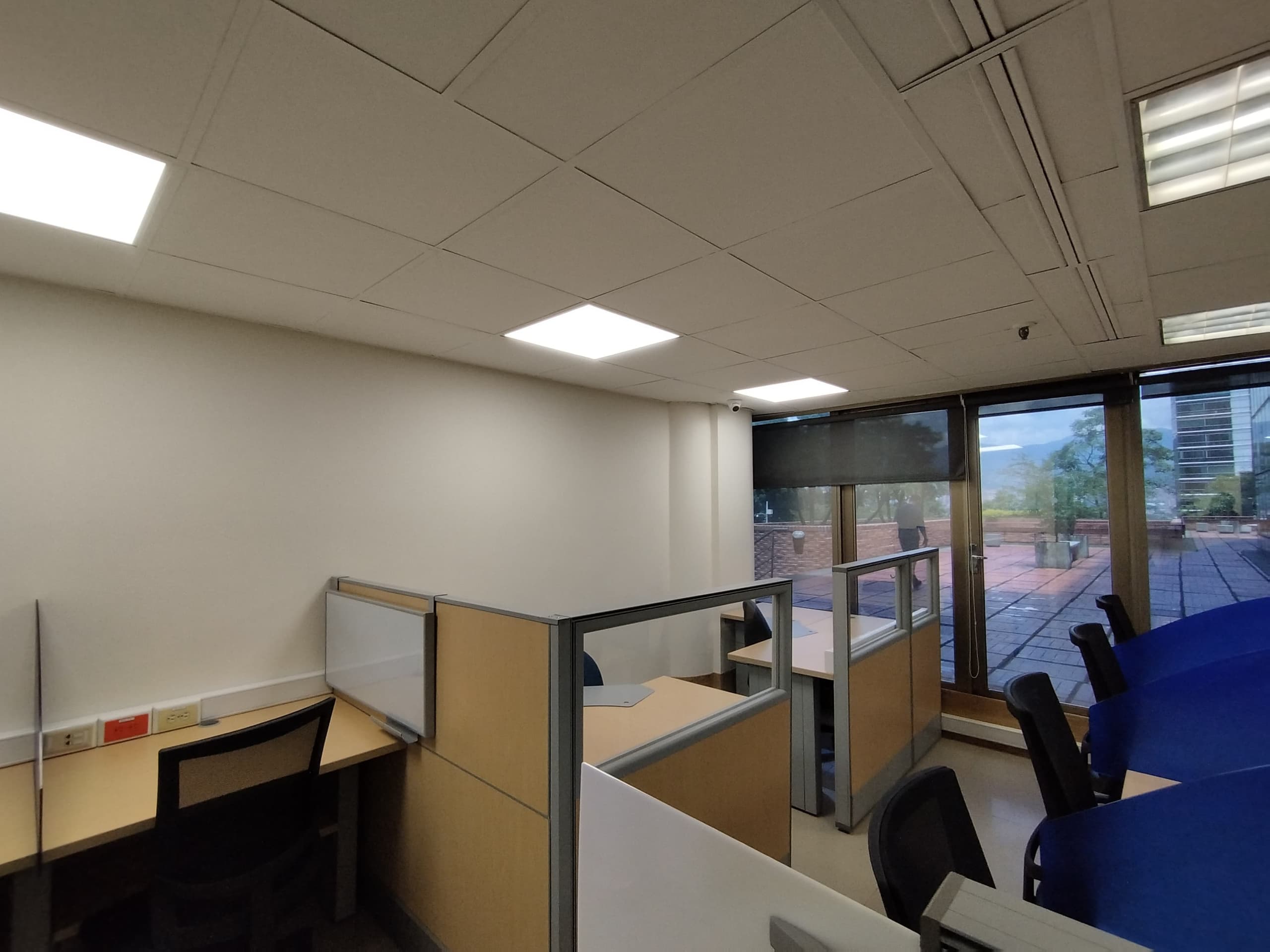 Oficina en arriendo en Castropol, El Poblado, Medellín — foto 3 de 19