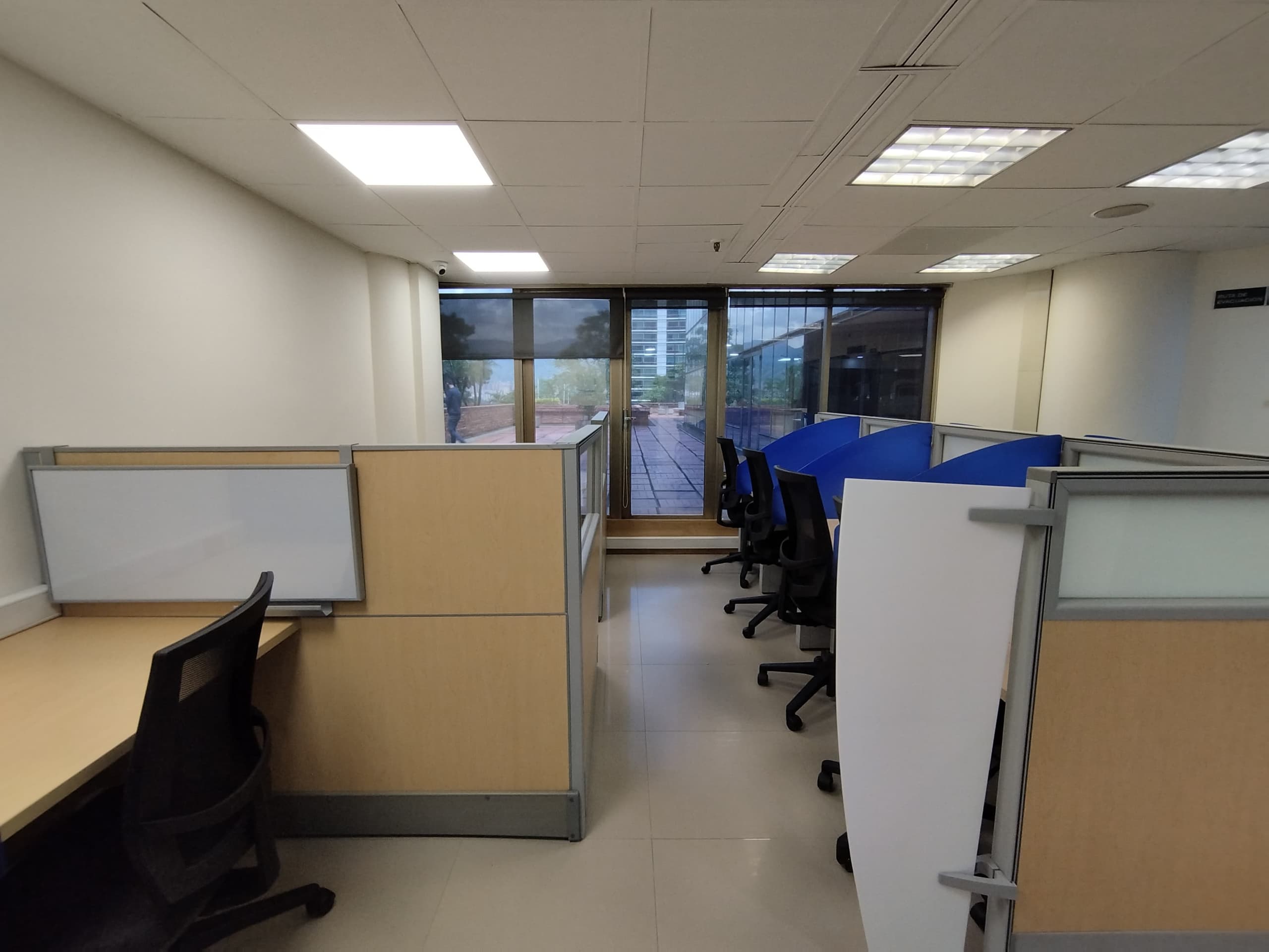Oficina en arriendo en Castropol, El Poblado, Medellín — foto 4 de 19
