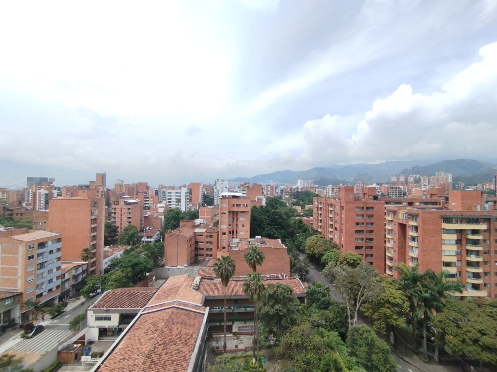 Apartamento en arriendo en Laureles, Medellín — foto 1 de 20