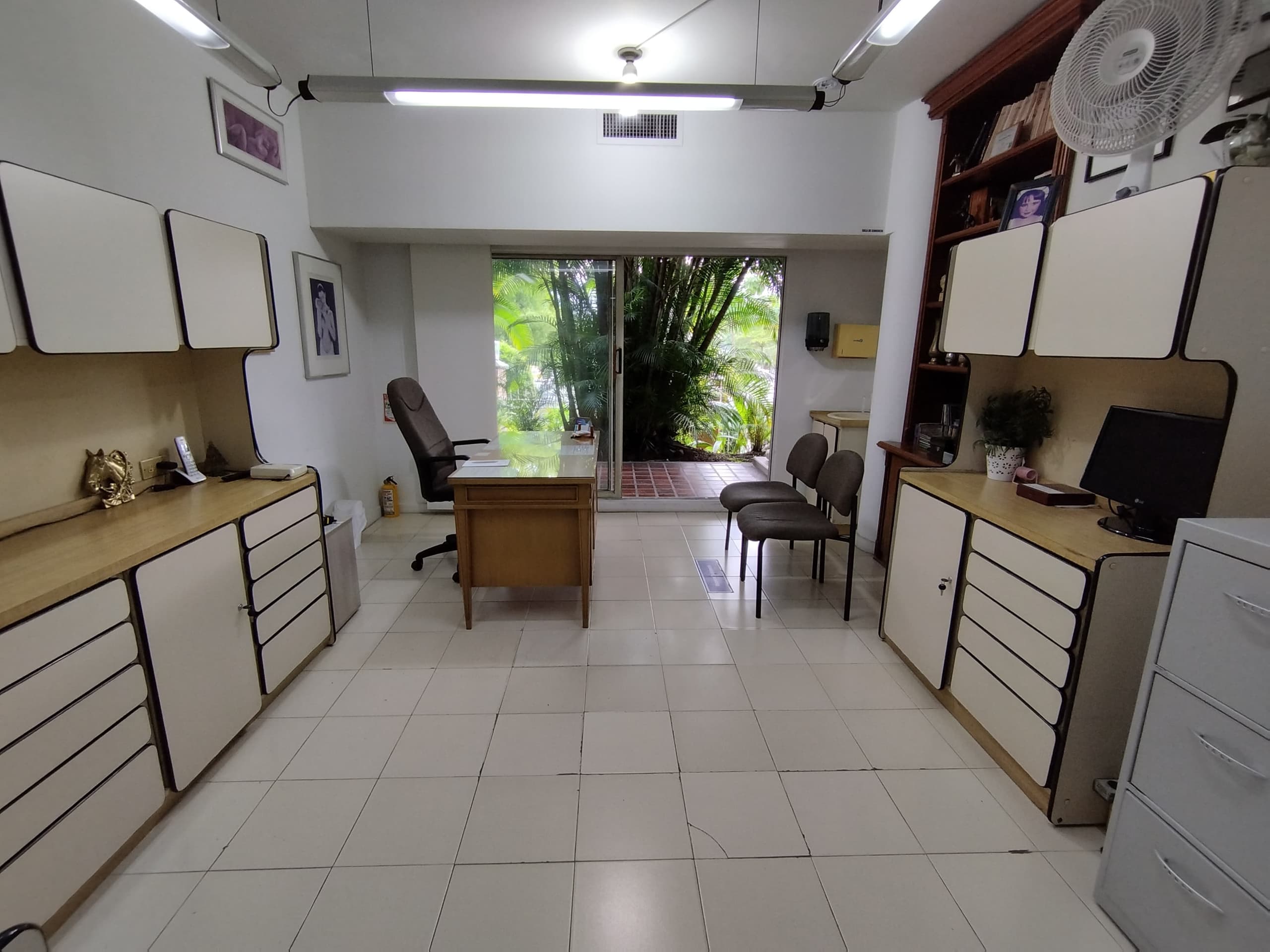 Oficina en arriendo en Milla De Oro, El Poblado, Medellín — foto 4 de 12