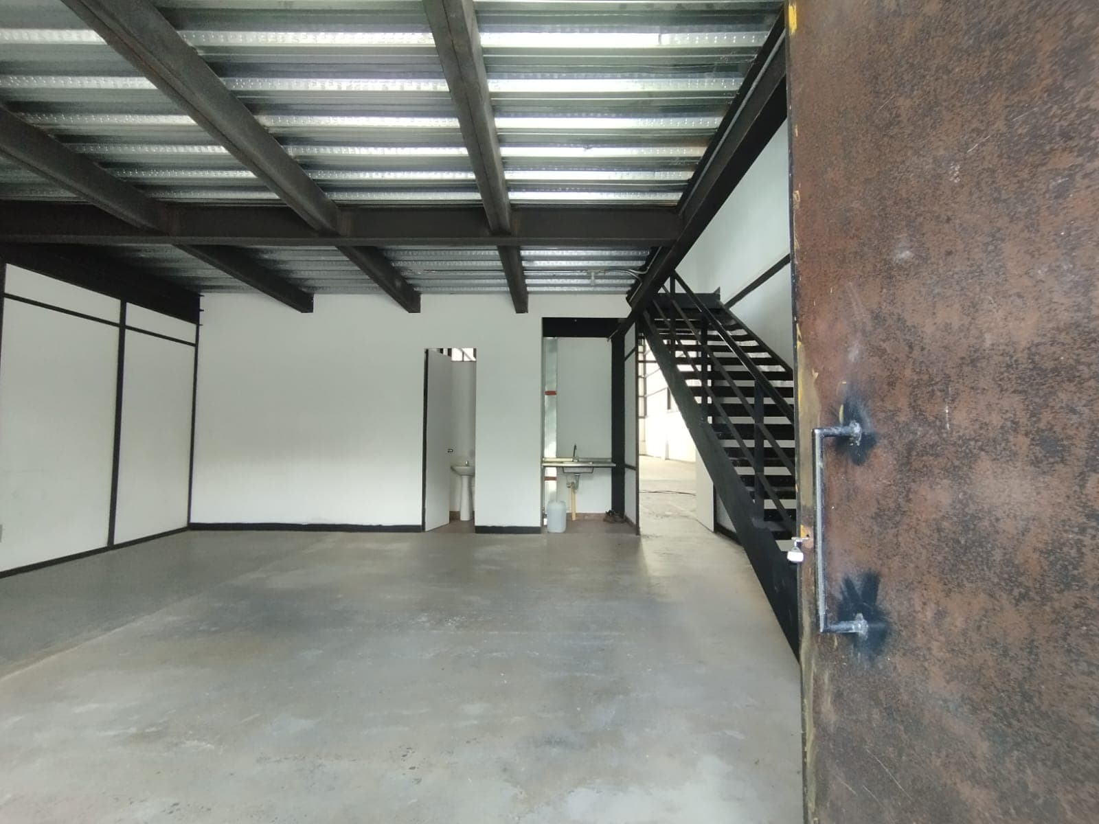 Bodega en arriendo en Caldas — foto 2 de 13