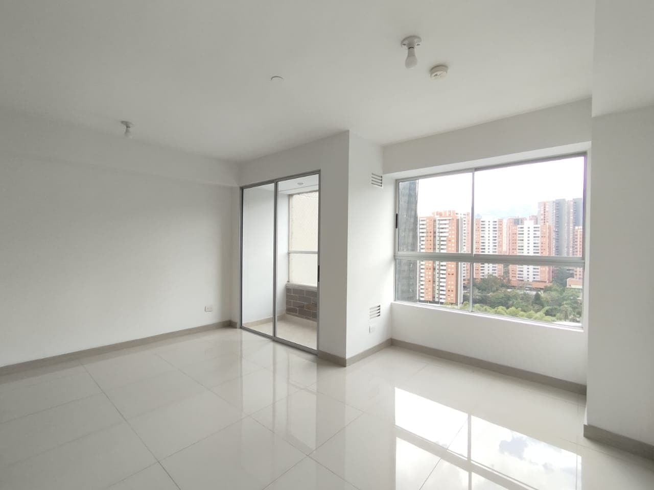 Apartamento en arriendo en Pan De Azúcar, Sabaneta — foto 1 de 17