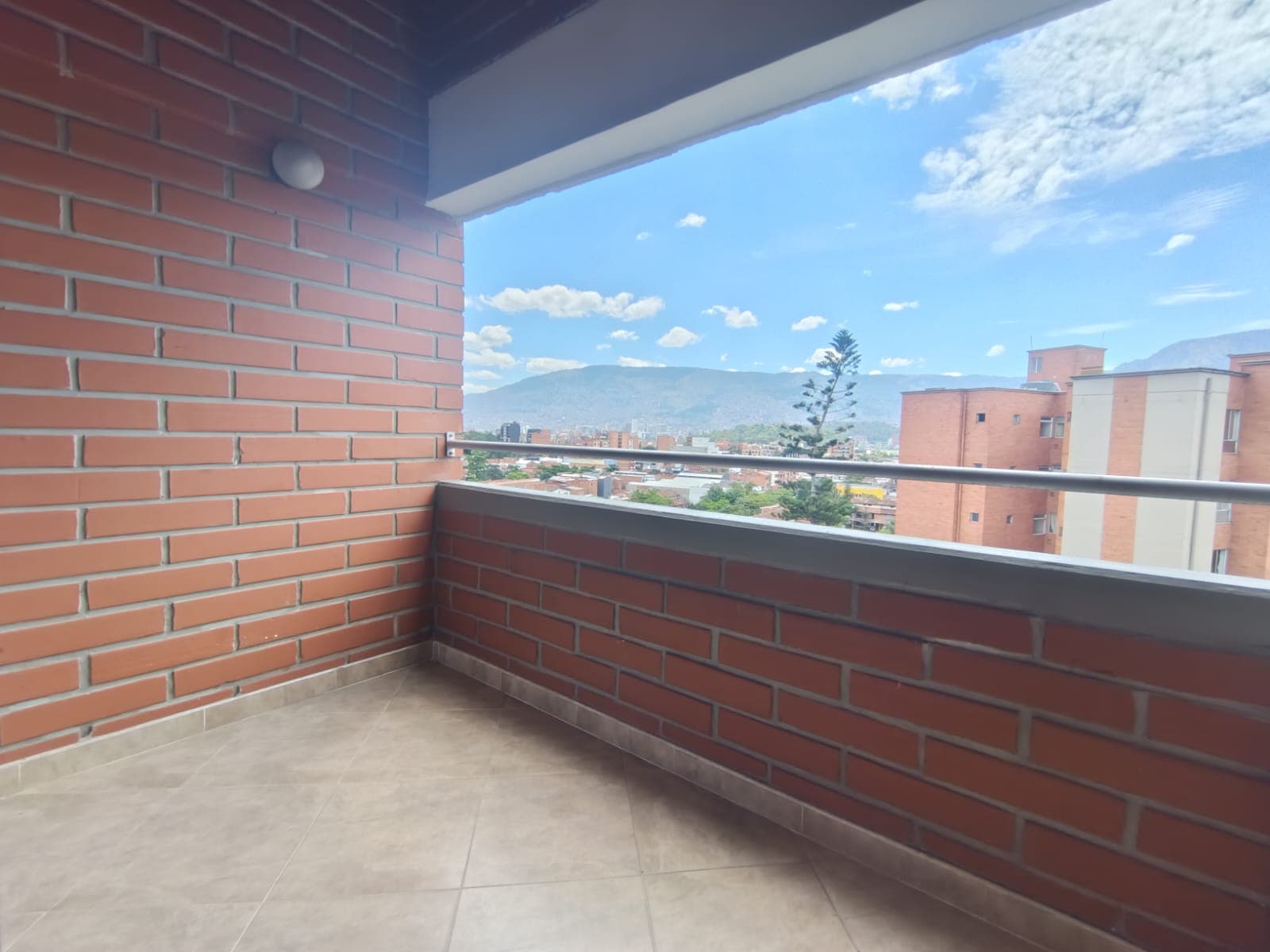 Apartamento en arriendo en La Palma, Belen, Medellín — foto 2 de 20