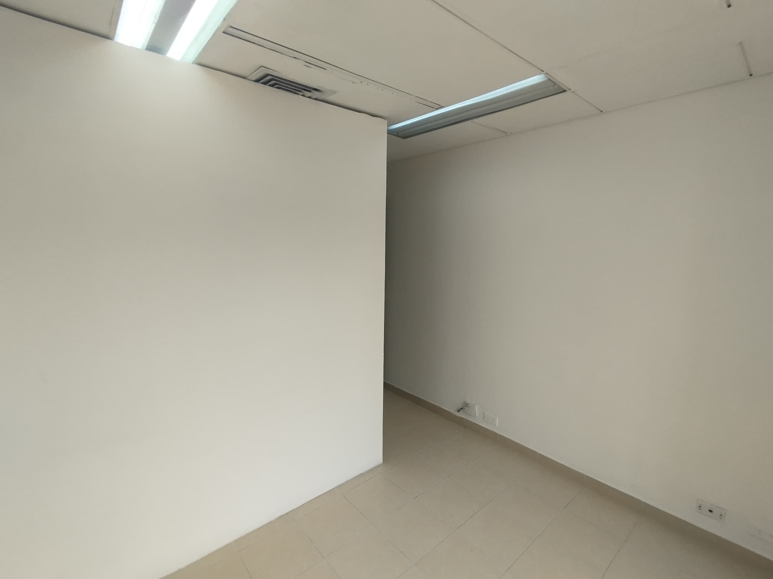 Oficina en arriendo en San Diego, El Poblado, Medellín — foto 2 de 8